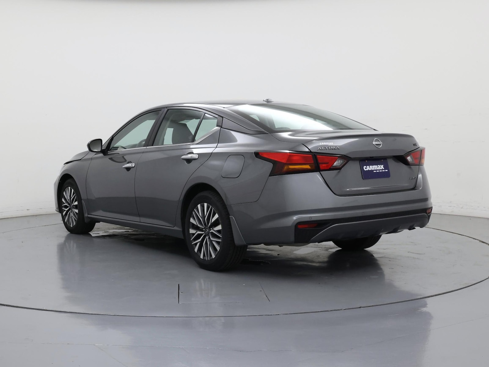2024 Nissan Altima SV - Photo 3
