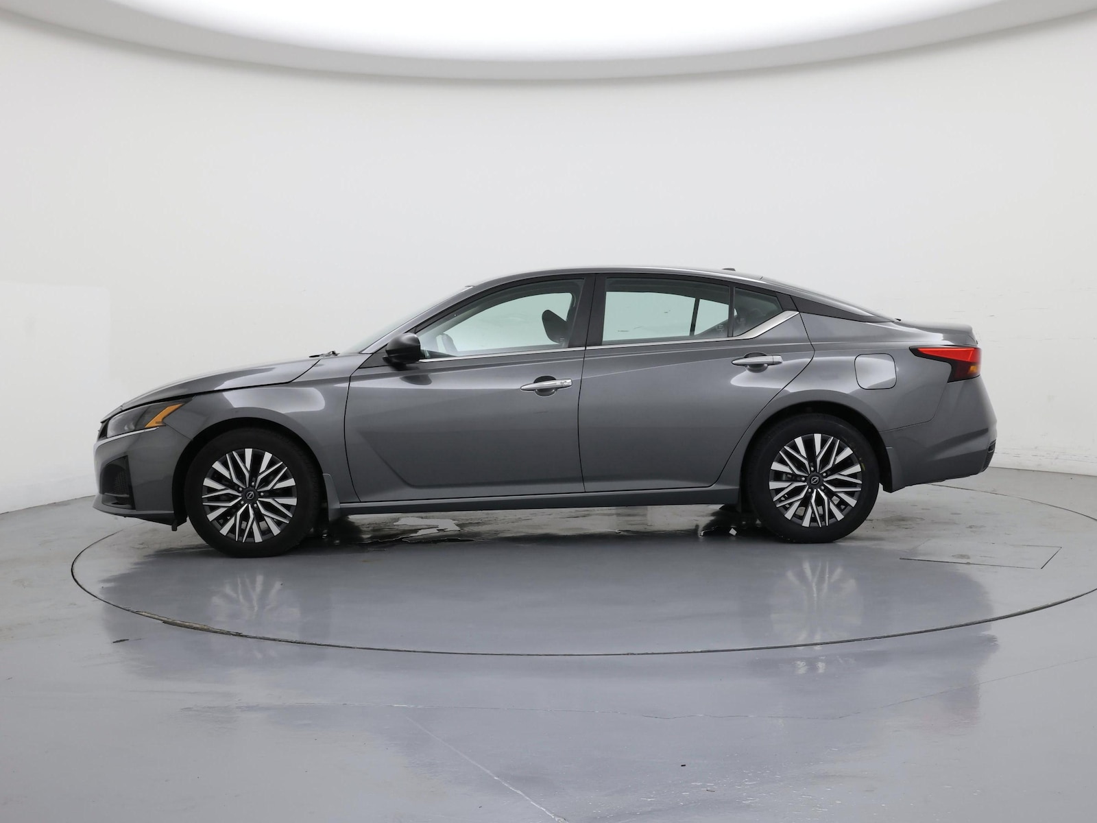 2024 Nissan Altima SV - Photo 4