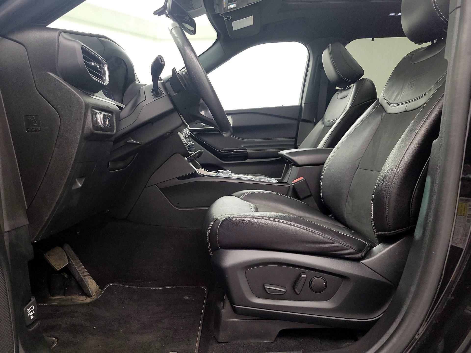 Thumbnail: 2022 Ford Explorer - 11