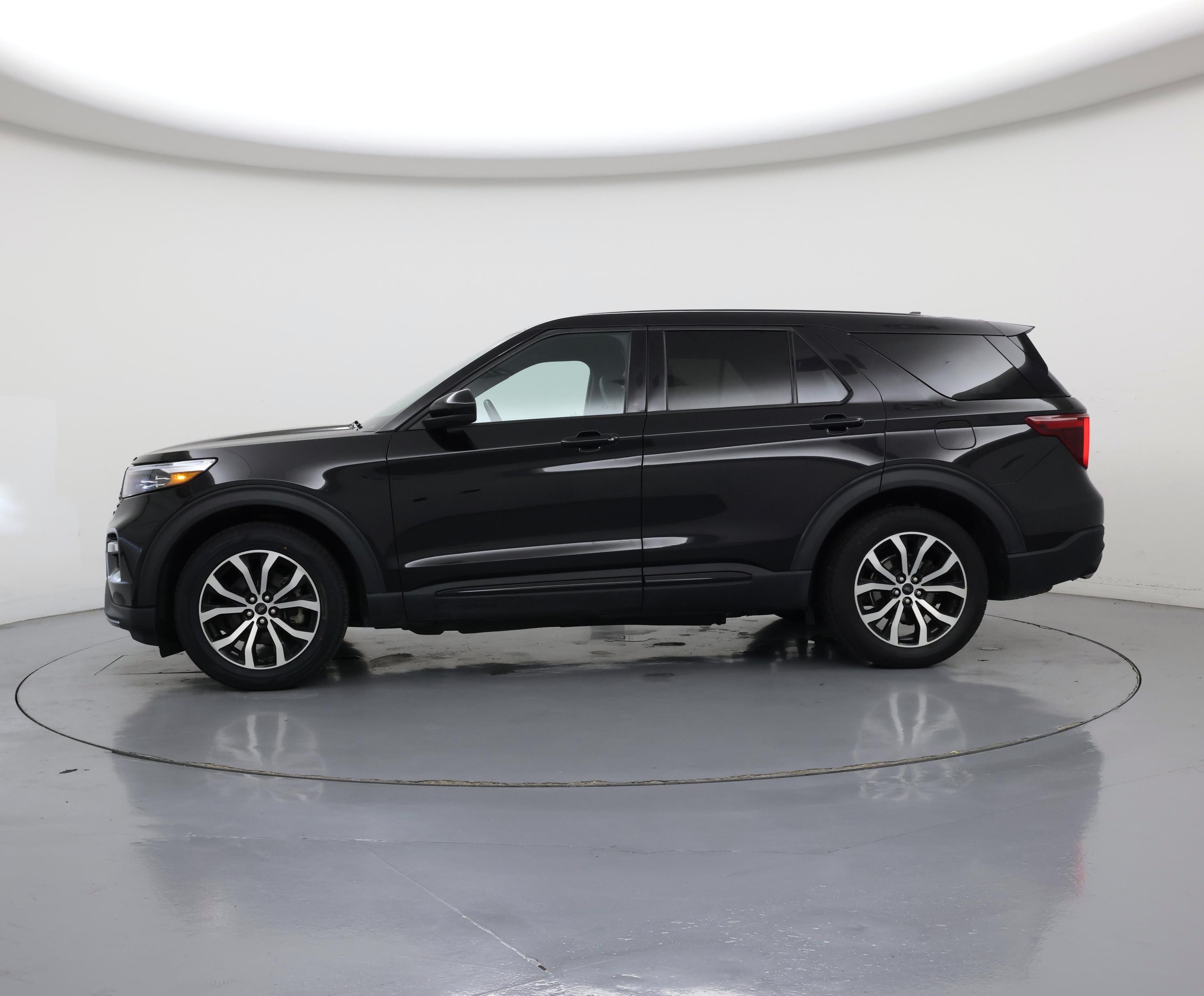 Thumbnail: 2022 Ford Explorer - 3