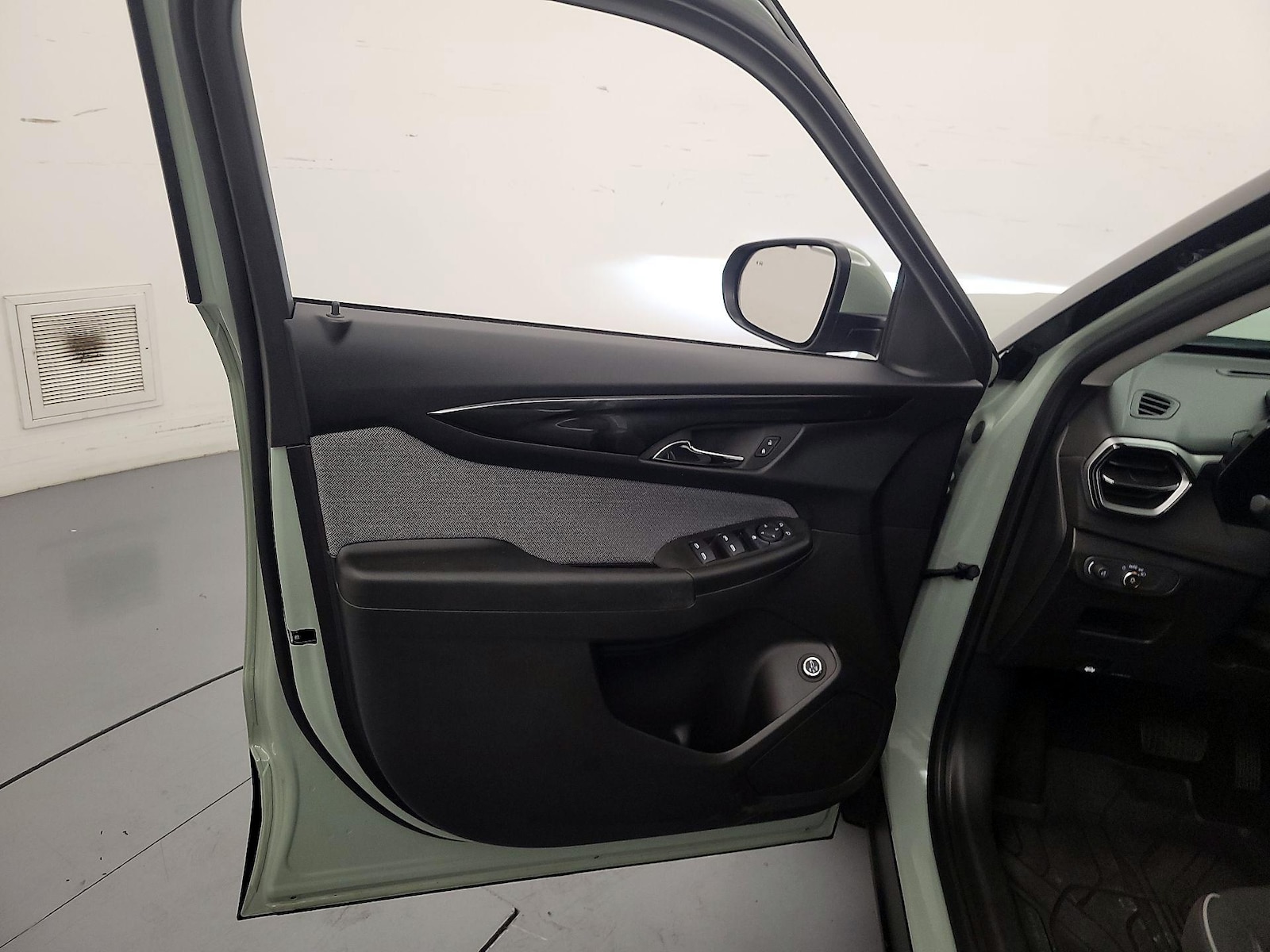 2025 Chevrolet Trailblazer LT - Photo 13