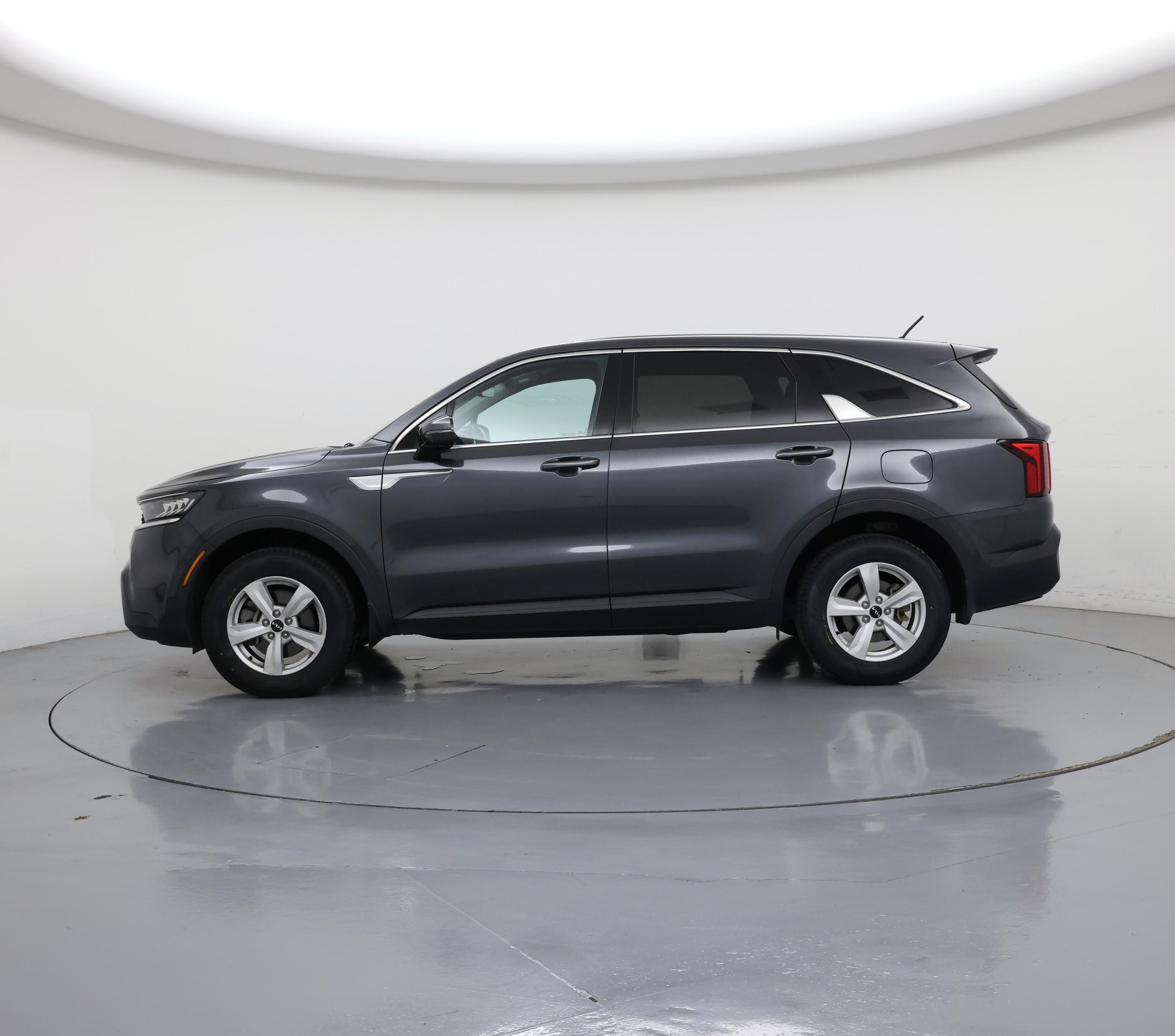 Thumbnail: 2023 Kia Sorento - 3