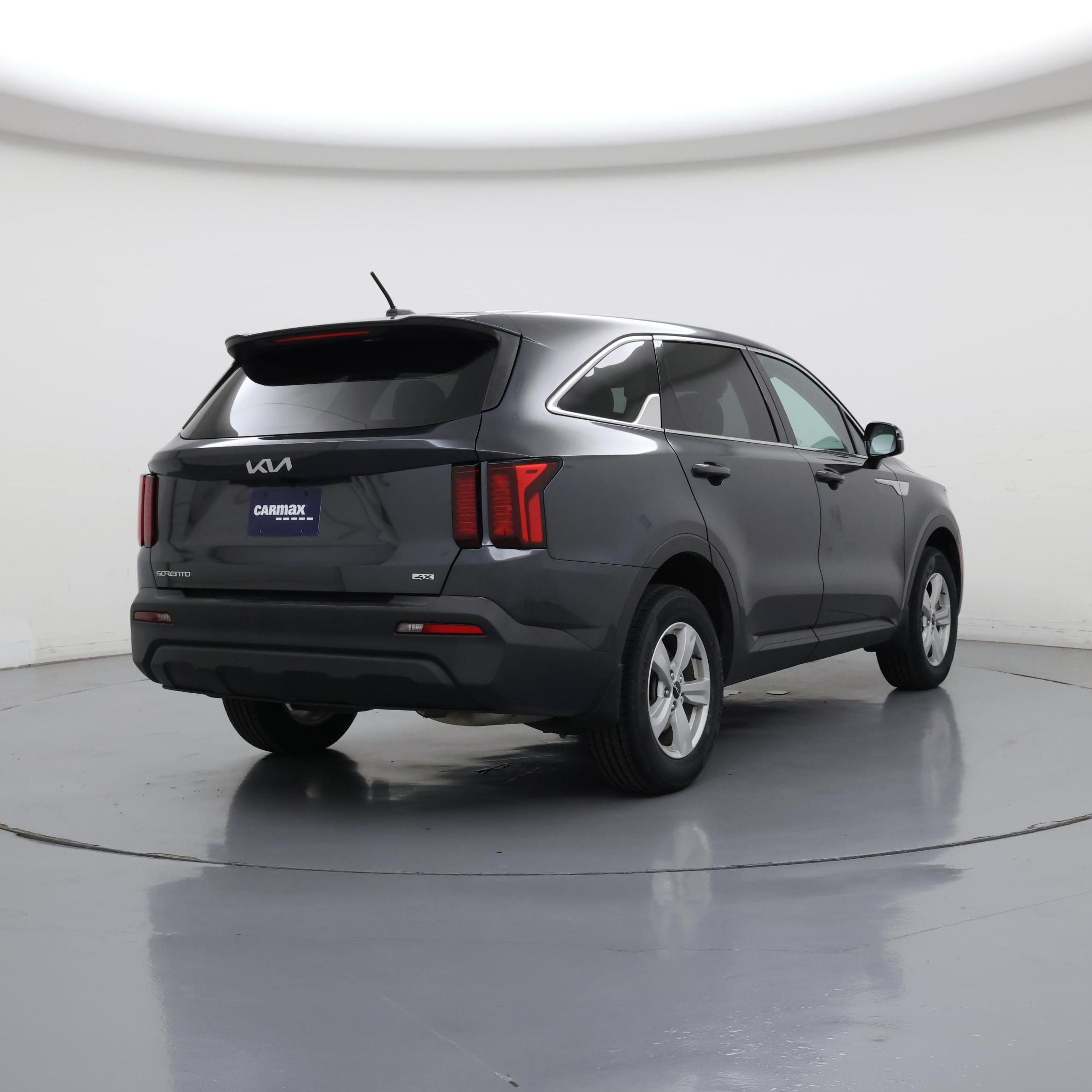 Thumbnail: 2023 Kia Sorento - 8