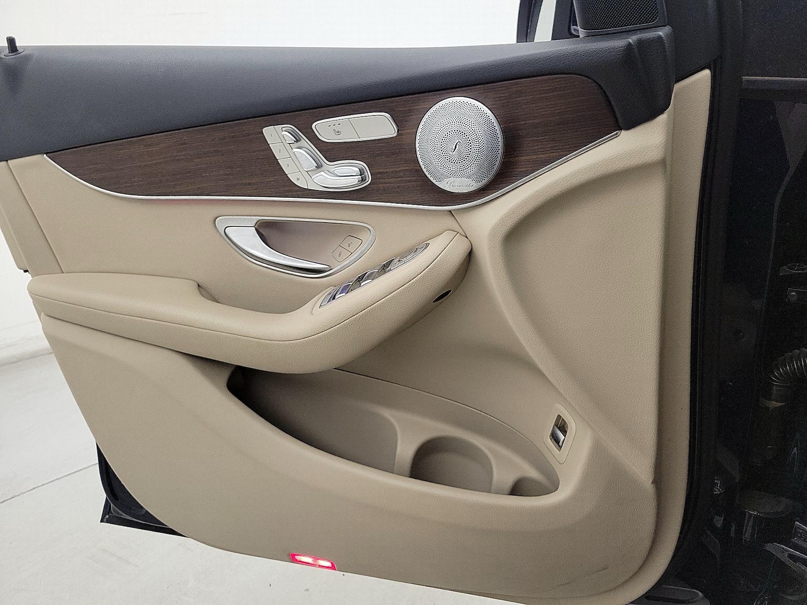 2020 Mercedes-Benz GLC GLC300 - Photo 13