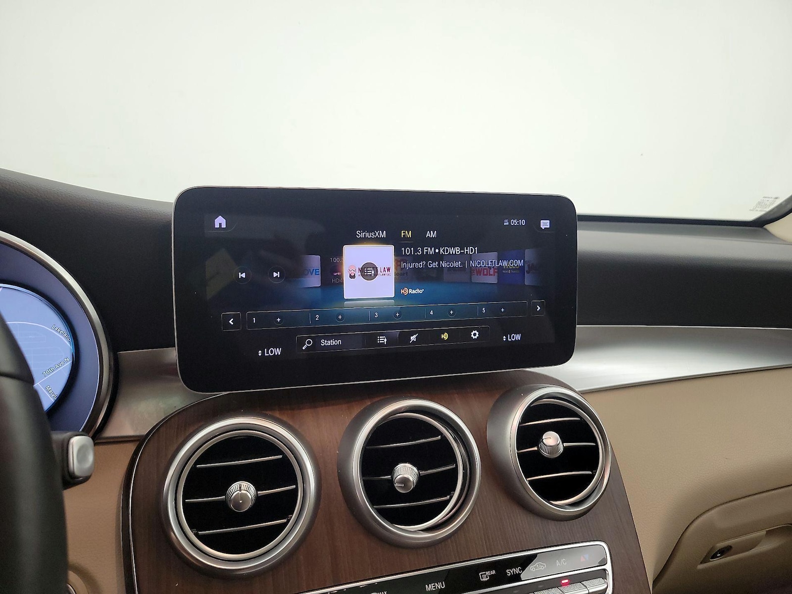 2020 Mercedes-Benz GLC GLC300 - Photo 17