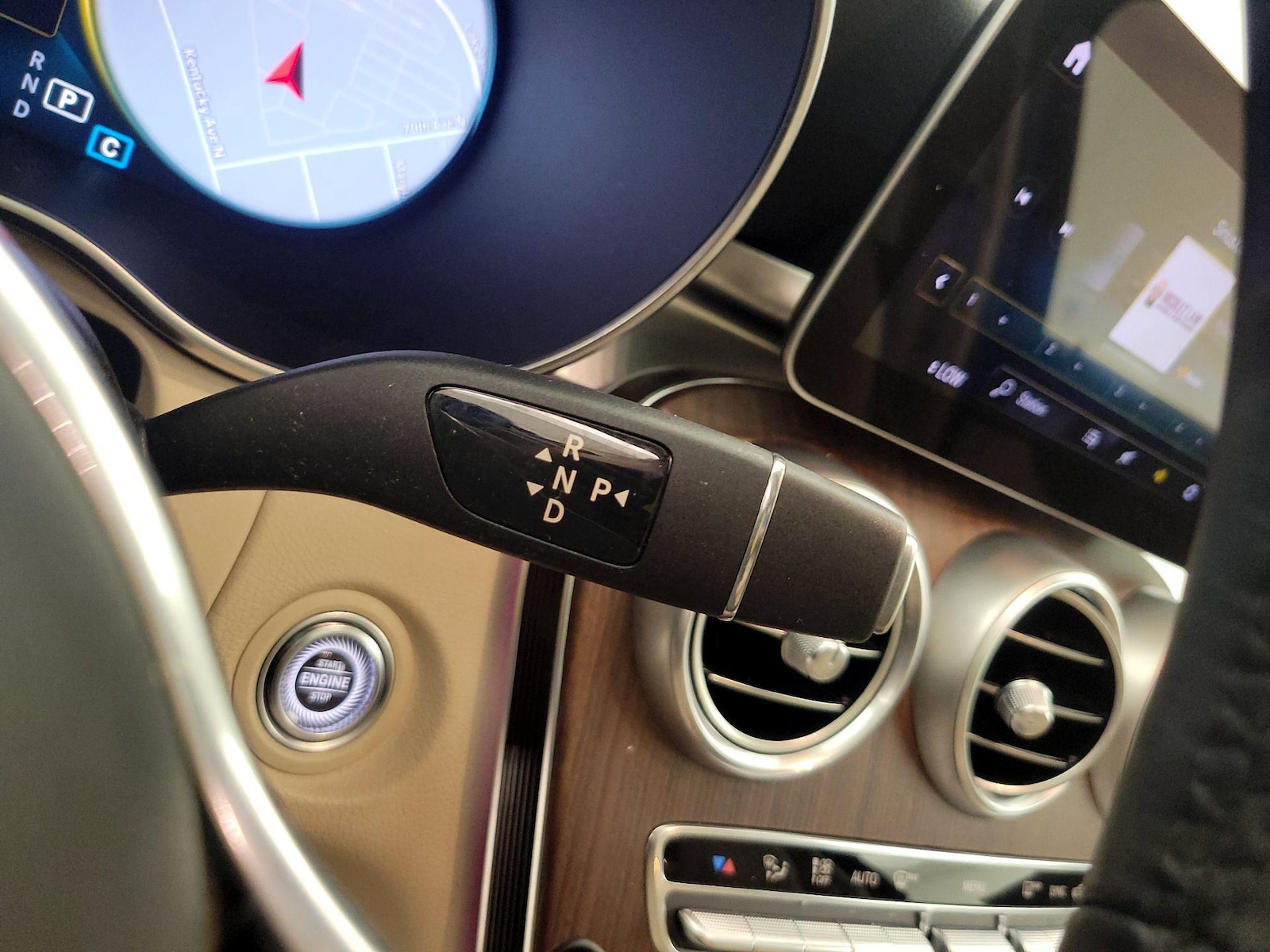 2020 Mercedes-Benz GLC GLC300 - Photo 19