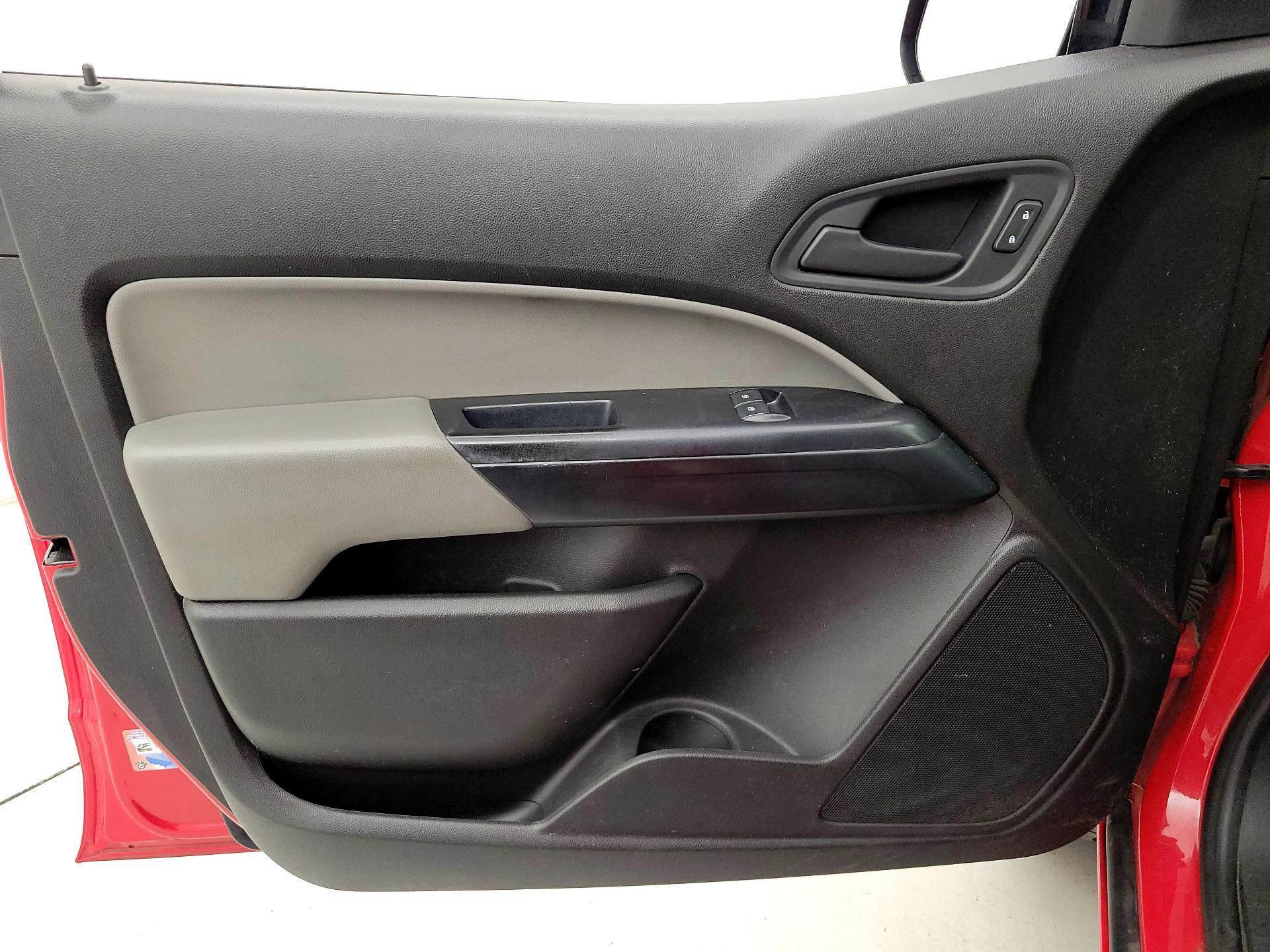Thumbnail: 2017 Chevrolet Colorado - 12
