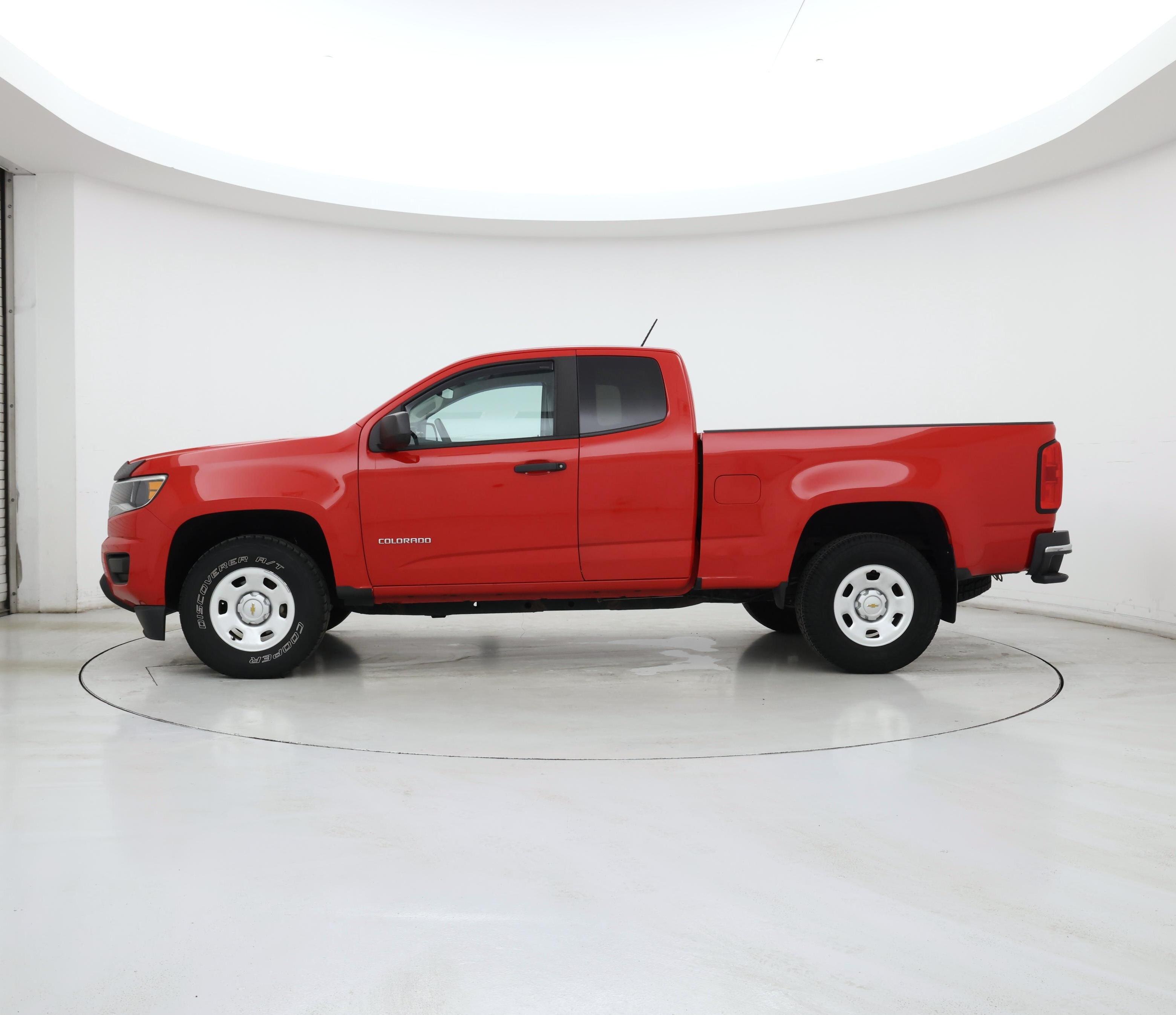 Thumbnail: 2017 Chevrolet Colorado - 3