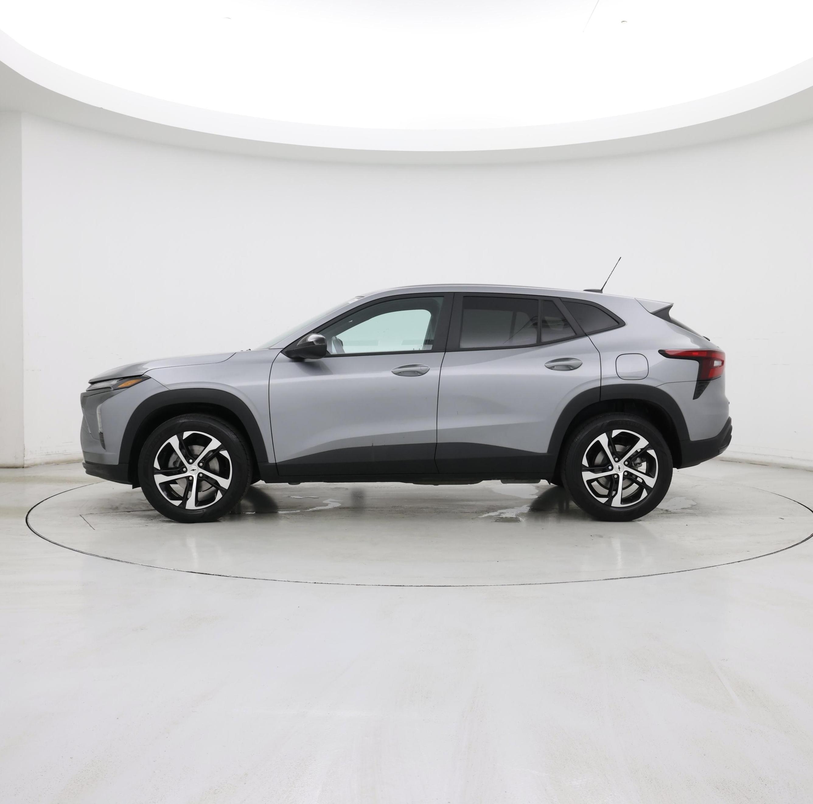 Thumbnail: 2025 Chevrolet Trax - 3