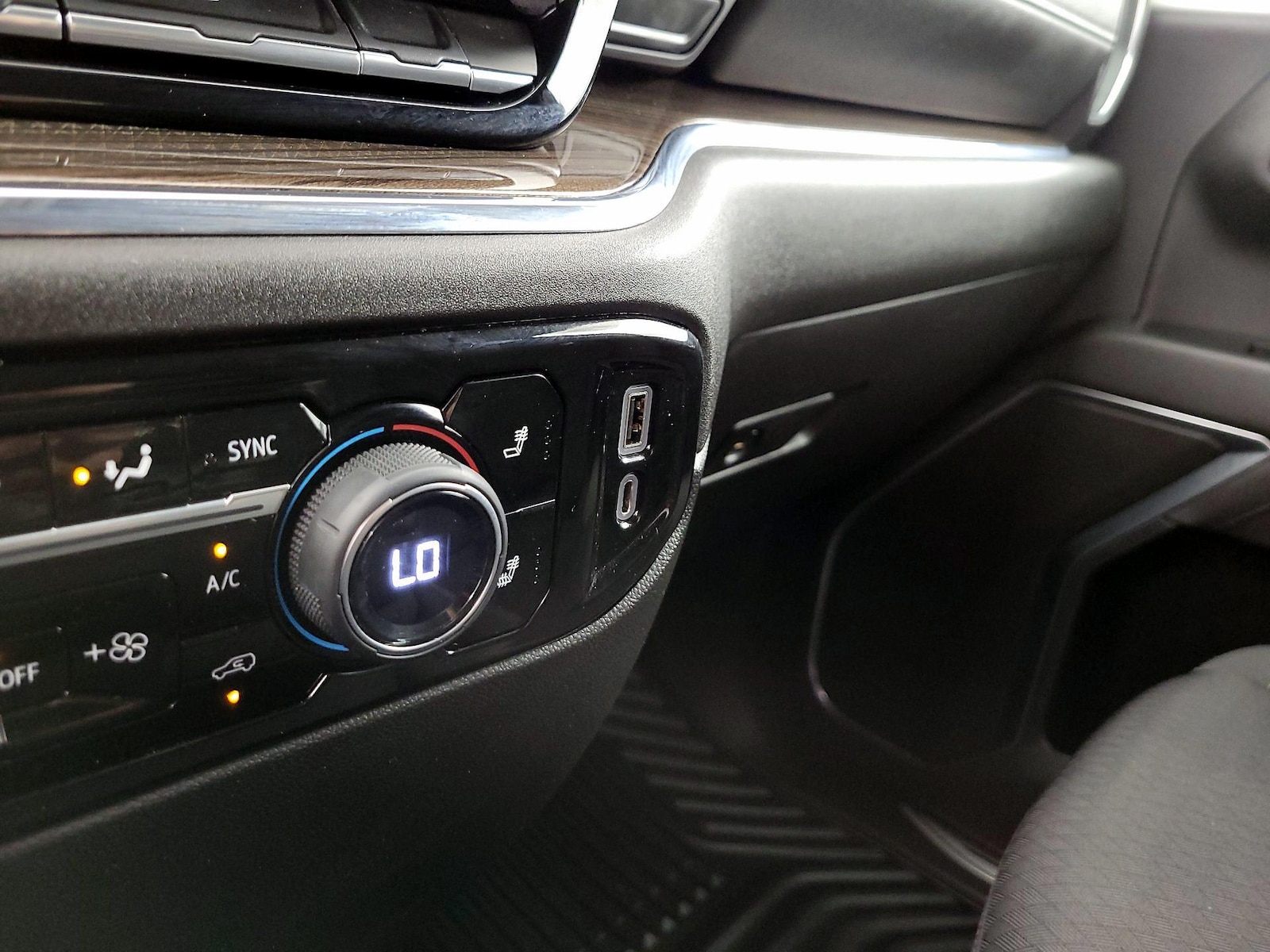2023 Chevrolet Silverado 1500 LT - Photo 20