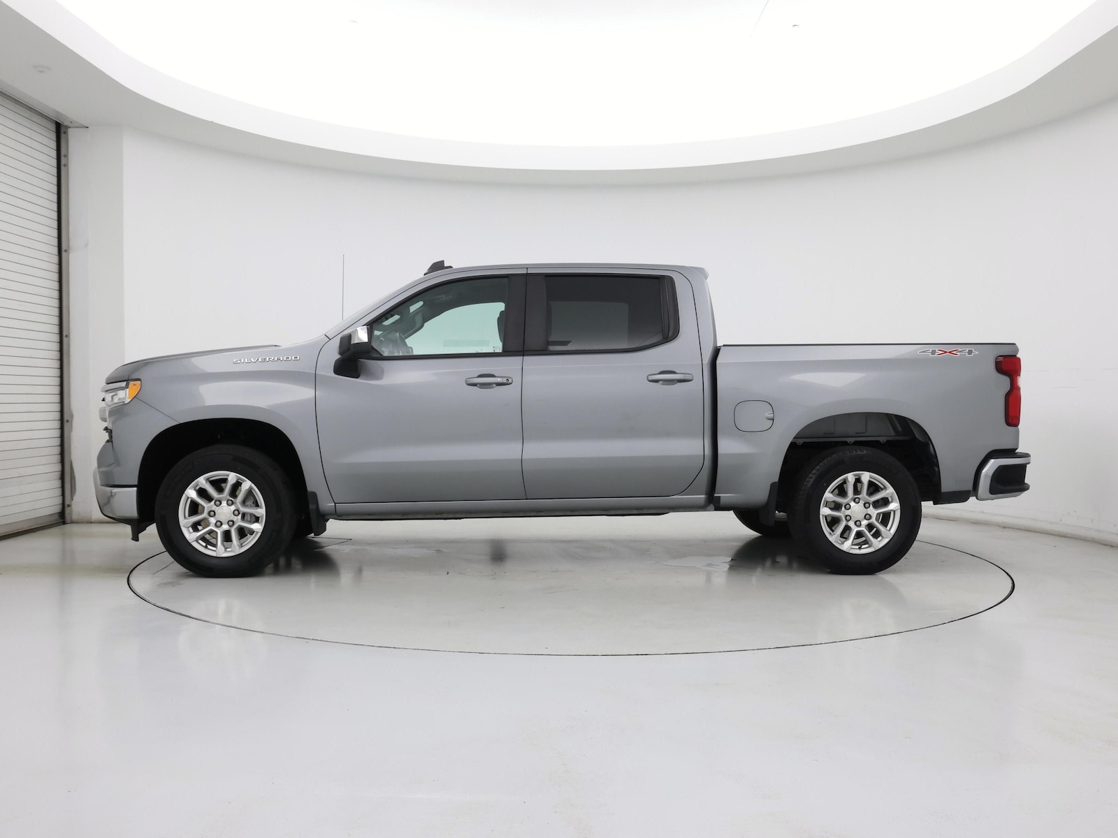 2023 Chevrolet Silverado 1500 LT - Photo 4