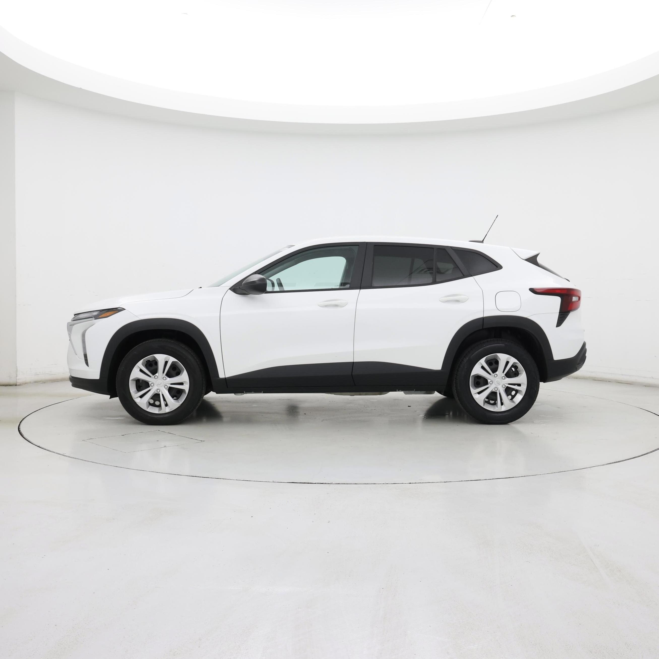 Thumbnail: 2024 Chevrolet Trax - 3