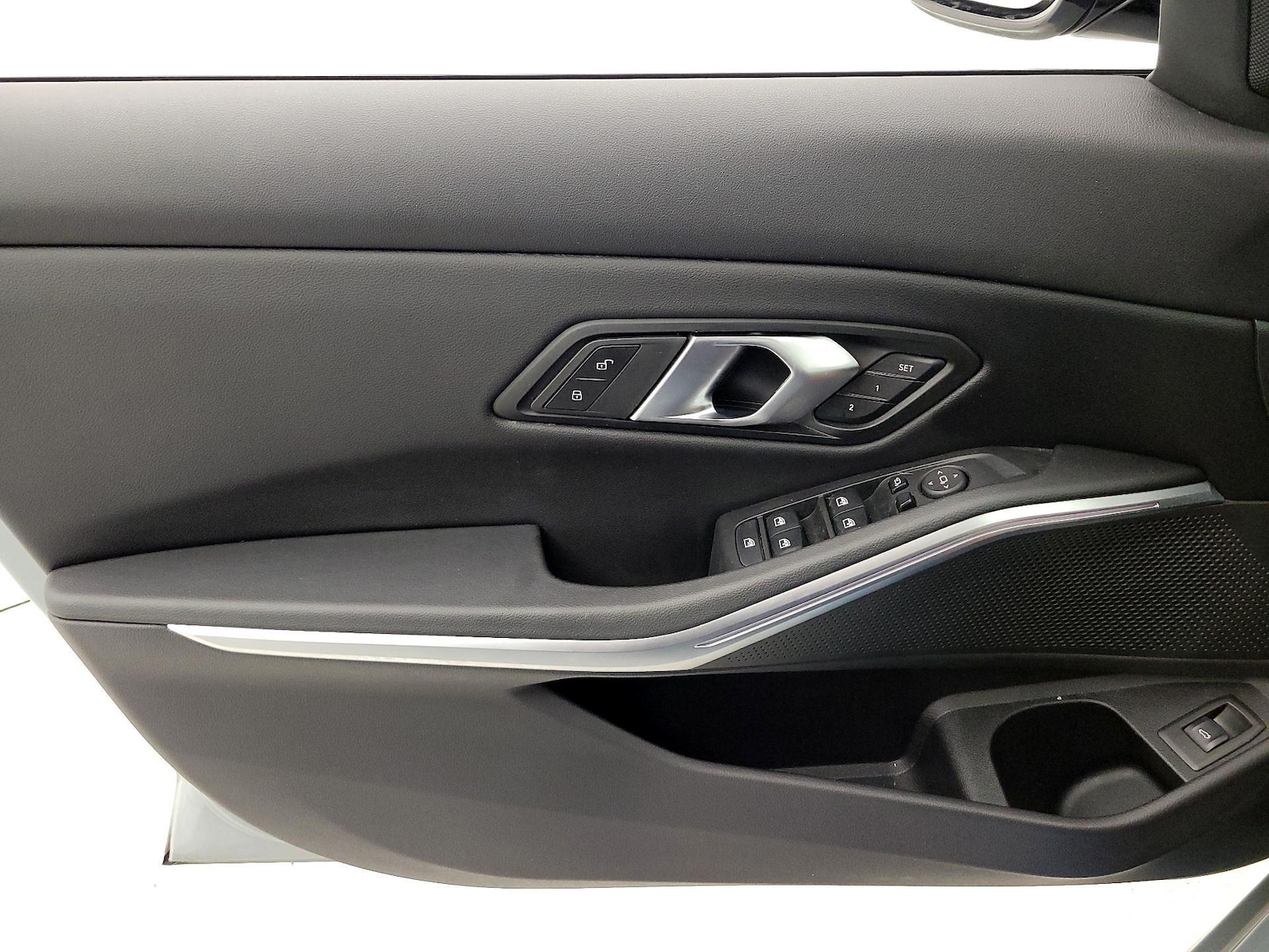 2024 BMW 3 Series 330i - Photo 13