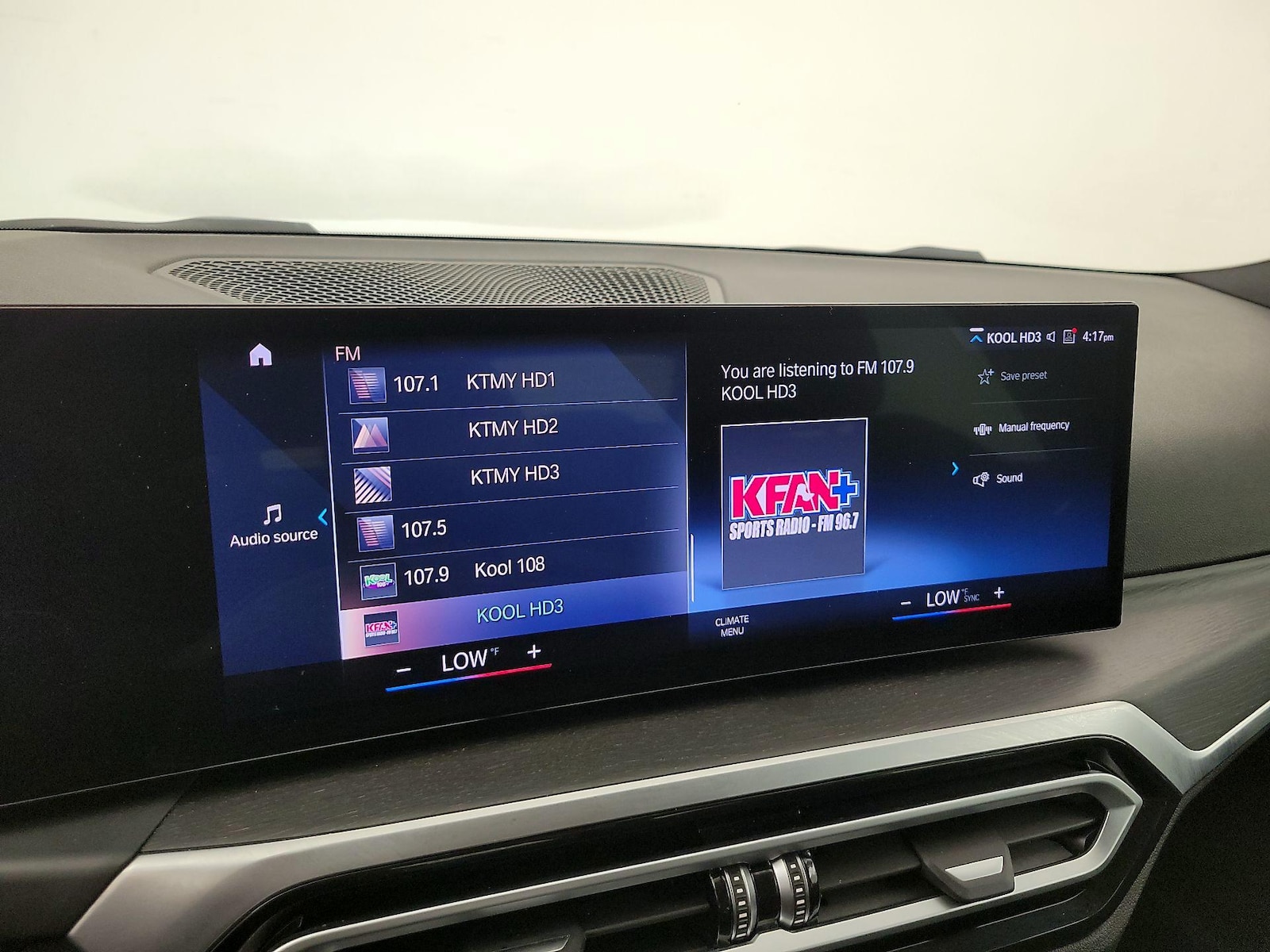 2024 BMW 3 Series 330i - Photo 17