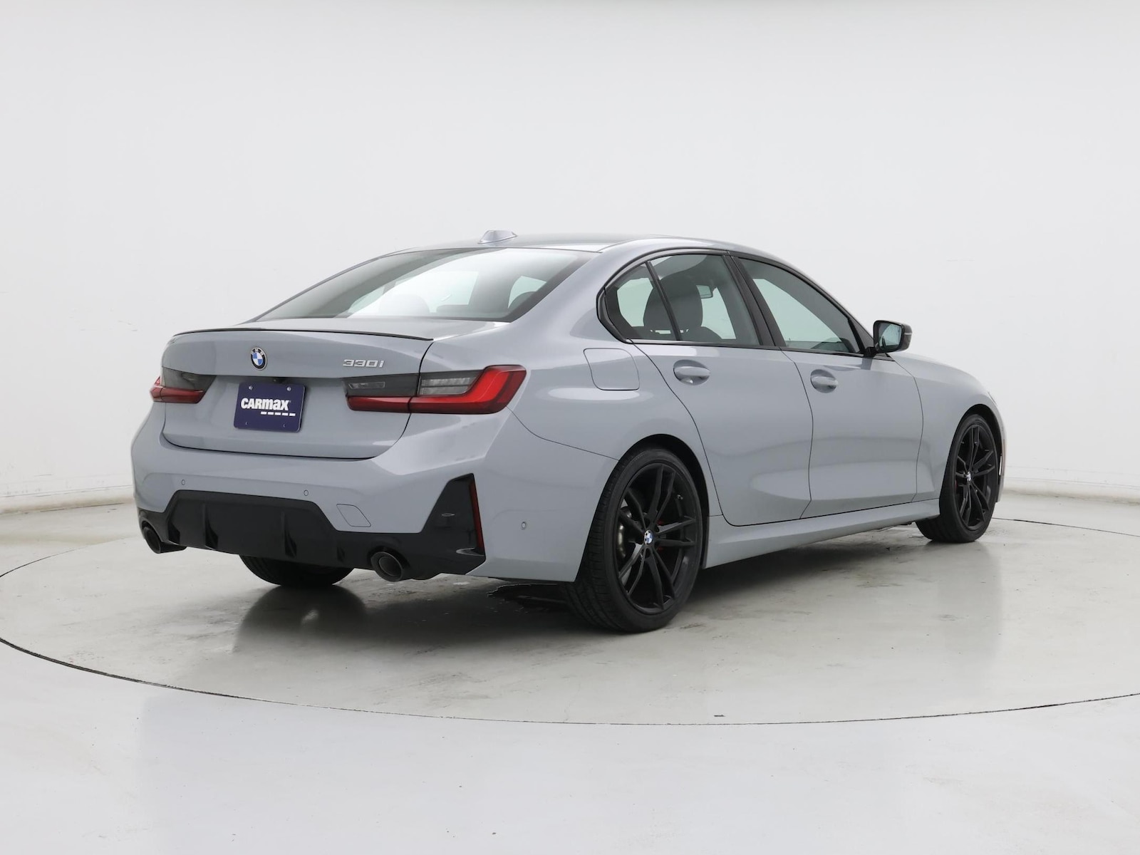 2024 BMW 3 Series 330i - Photo 9