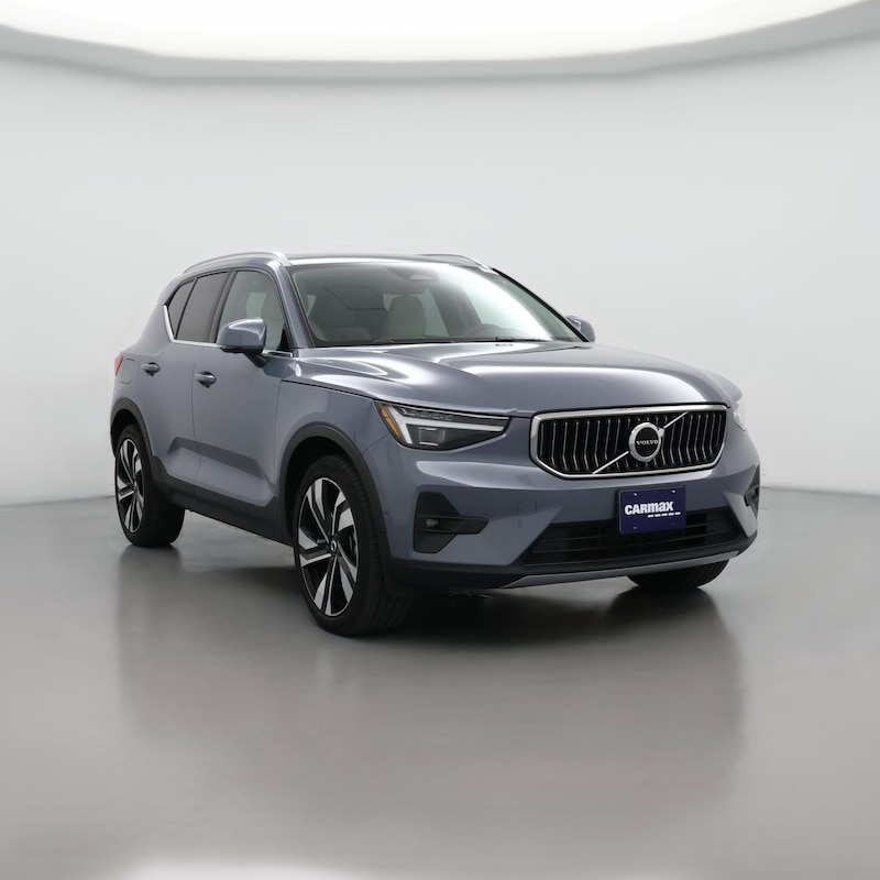 2023 Volvo XC40 B5 Ultimate Bright Theme