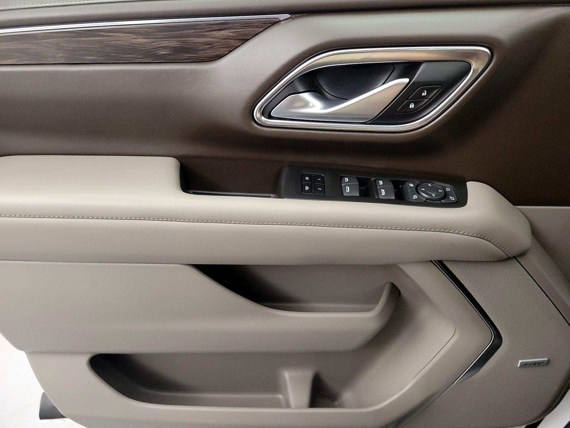 Thumbnail: 2022 Chevrolet Suburban - 12