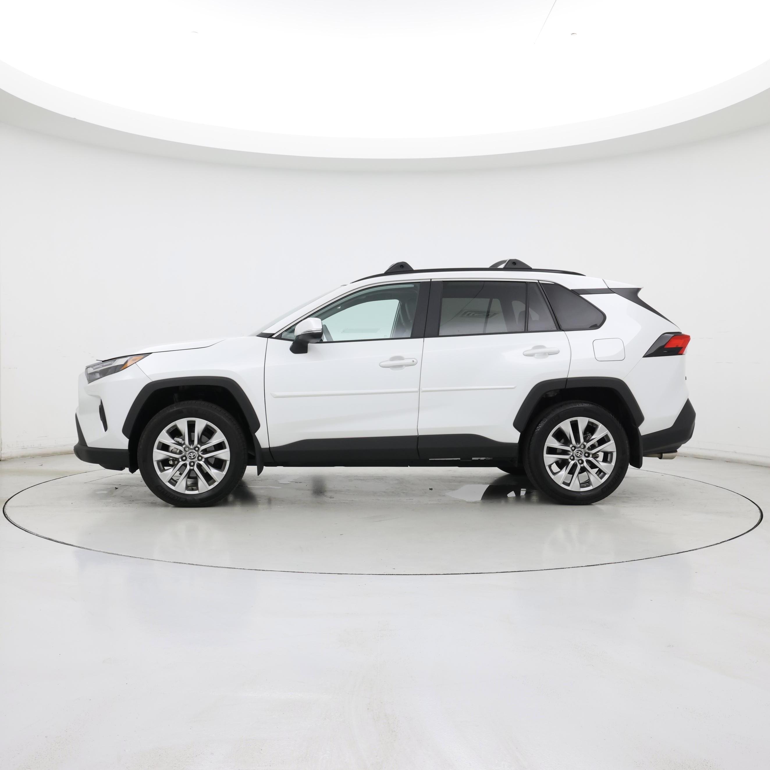 Thumbnail: 2025 Toyota RAV4 - 3