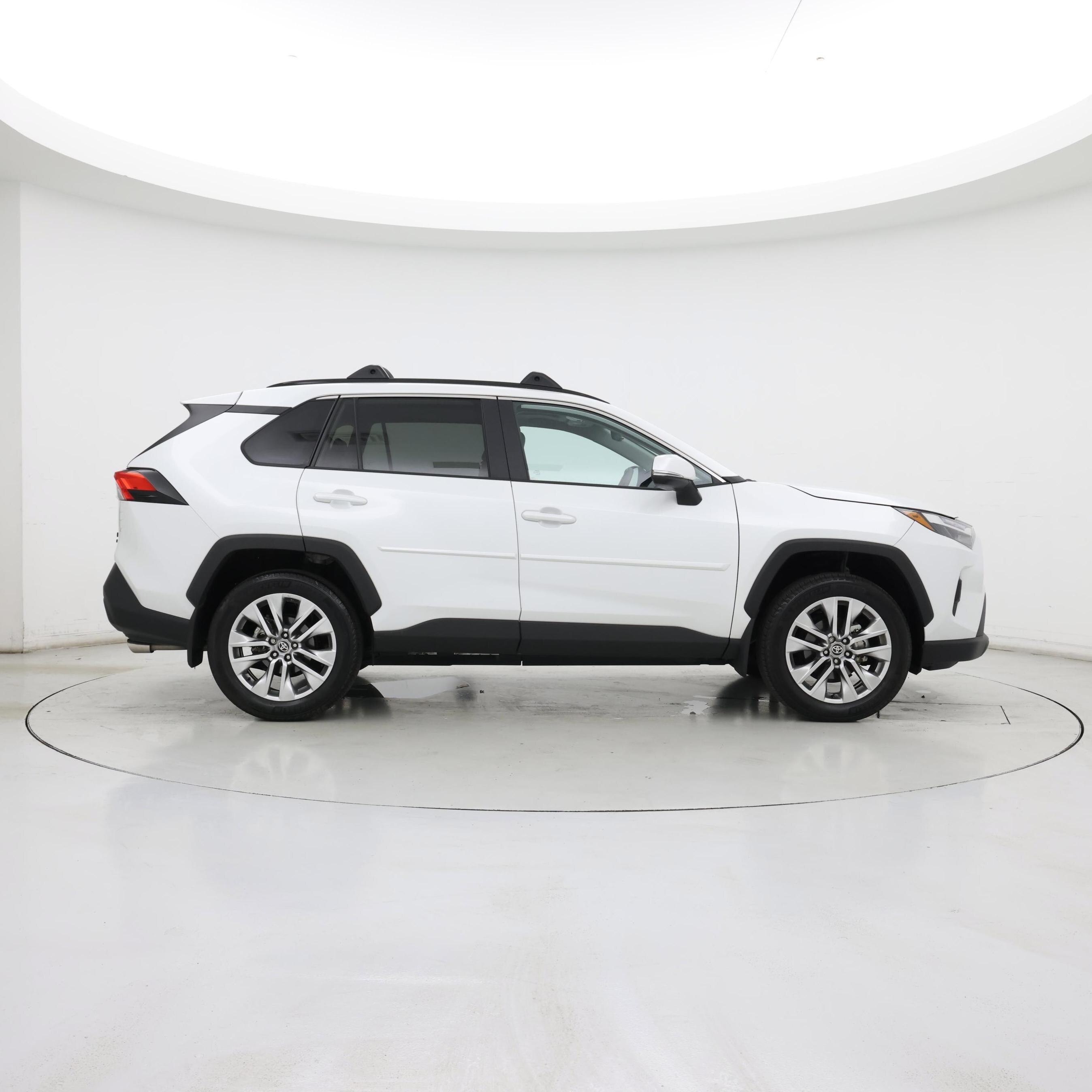 Thumbnail: 2025 Toyota RAV4 - 7