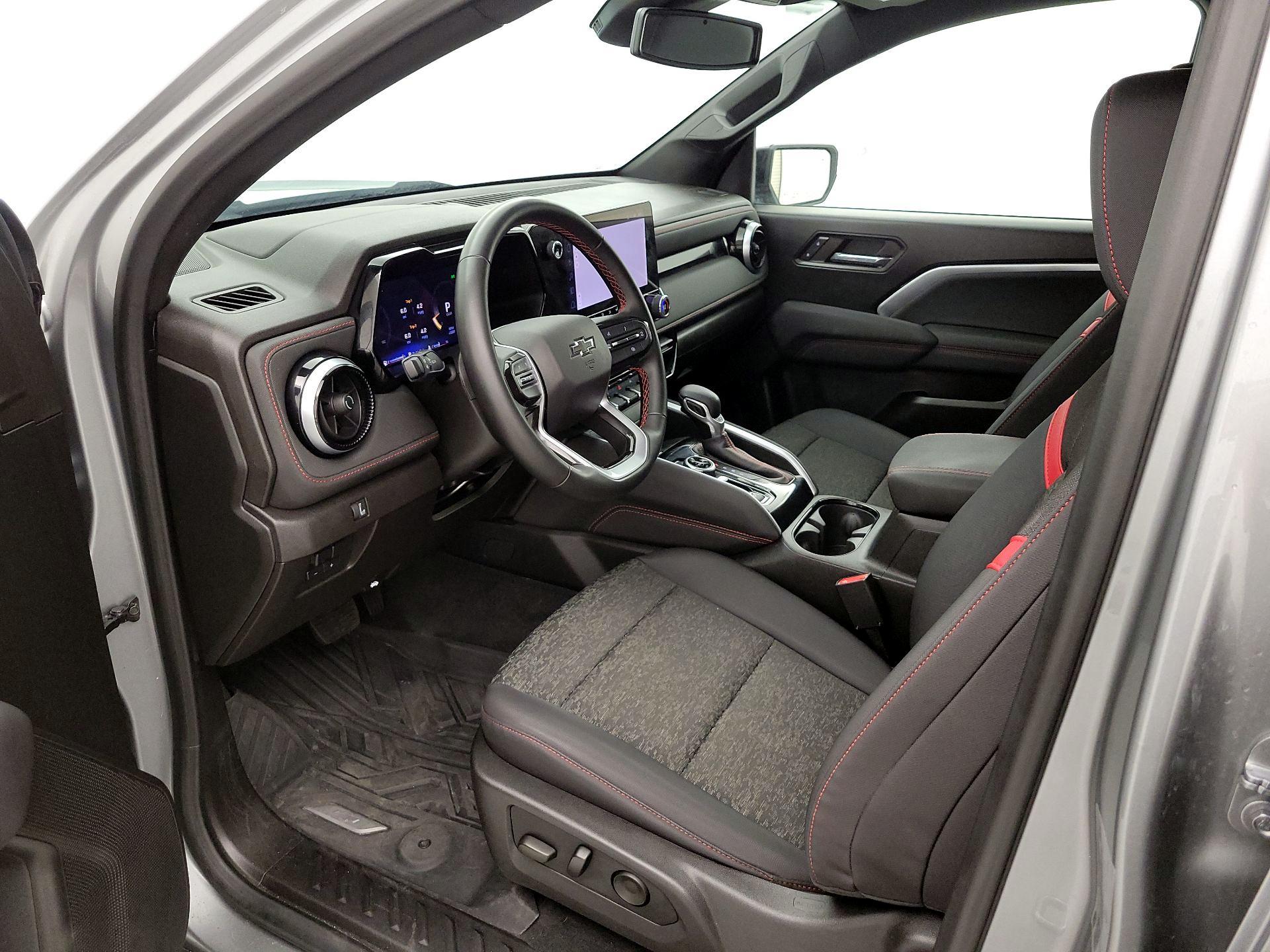Thumbnail: 2024 Chevrolet Colorado - 11