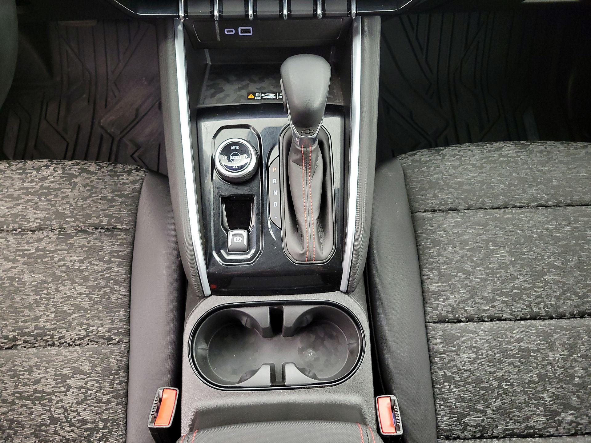 Thumbnail: 2024 Chevrolet Colorado - 18