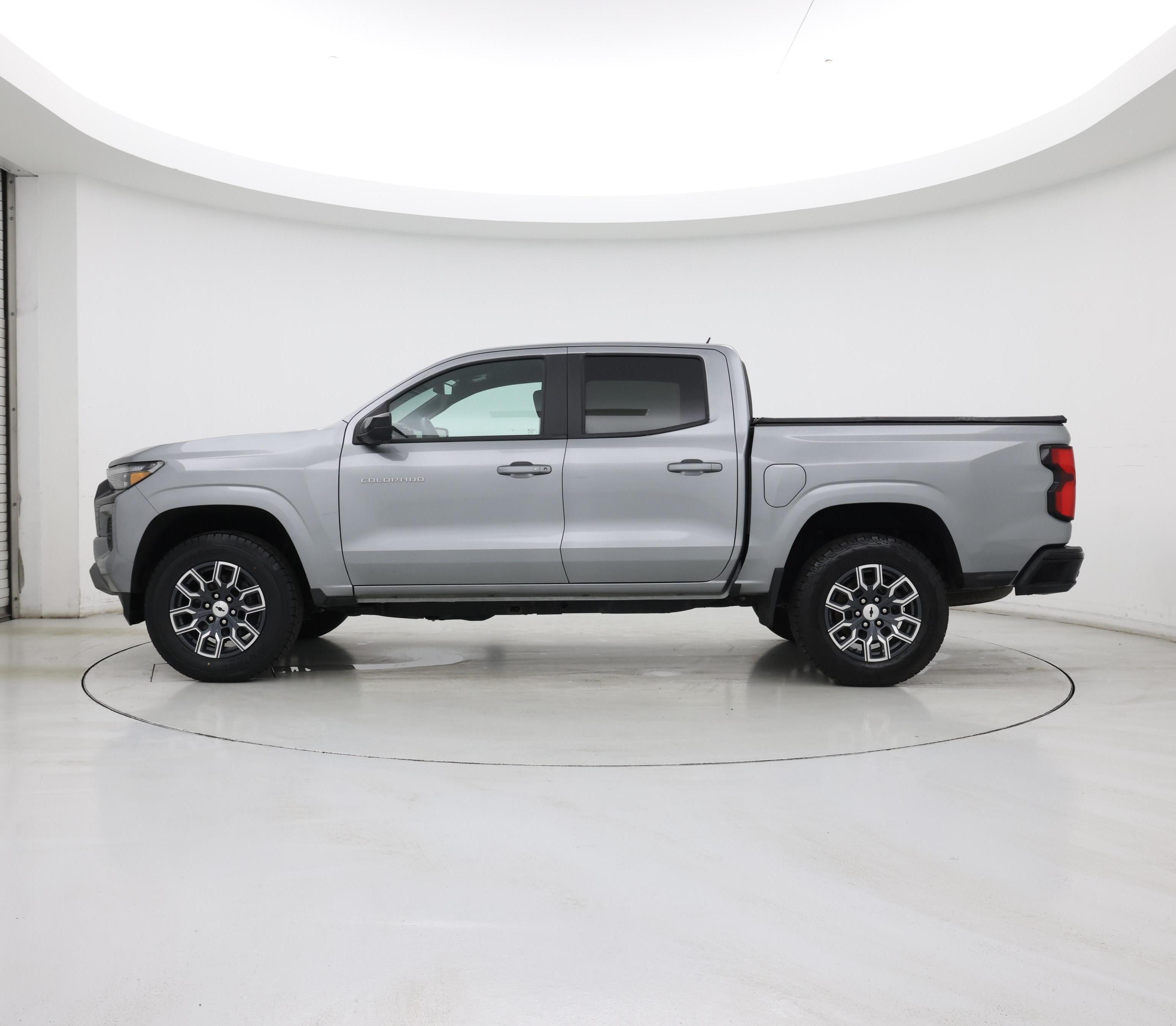 Thumbnail: 2024 Chevrolet Colorado - 3