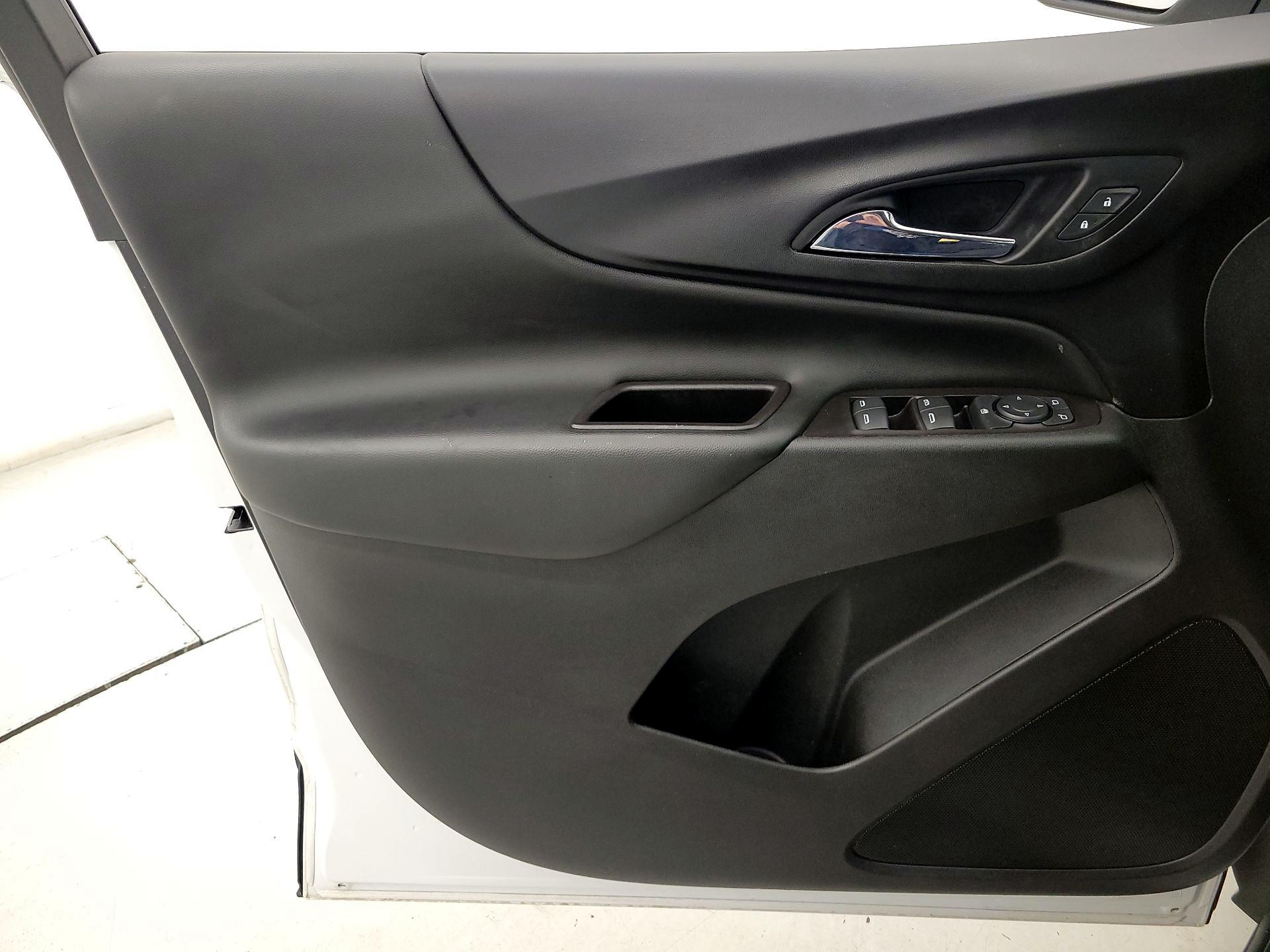 Thumbnail: 2022 Chevrolet Equinox - 12