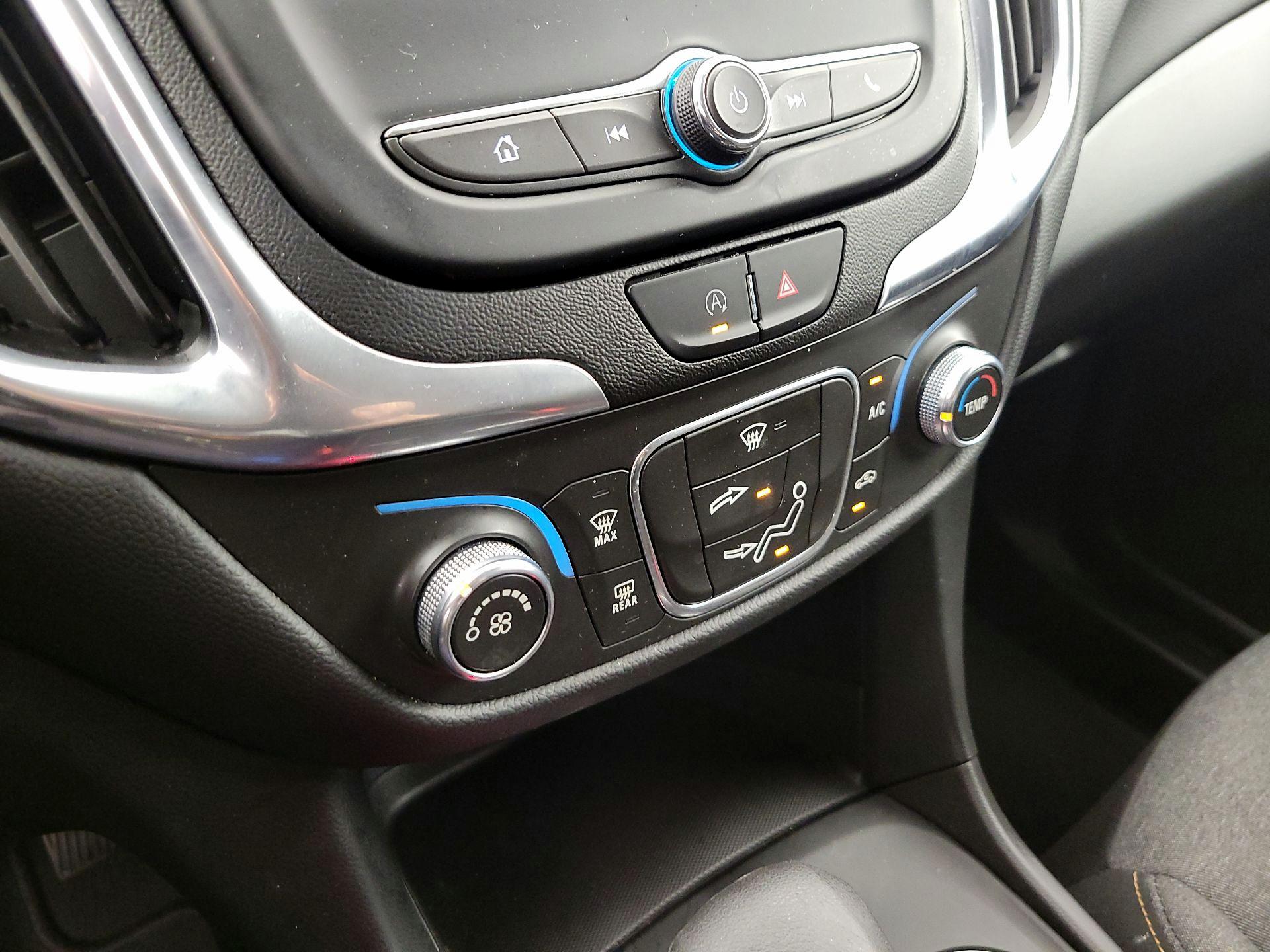 Thumbnail: 2022 Chevrolet Equinox - 17