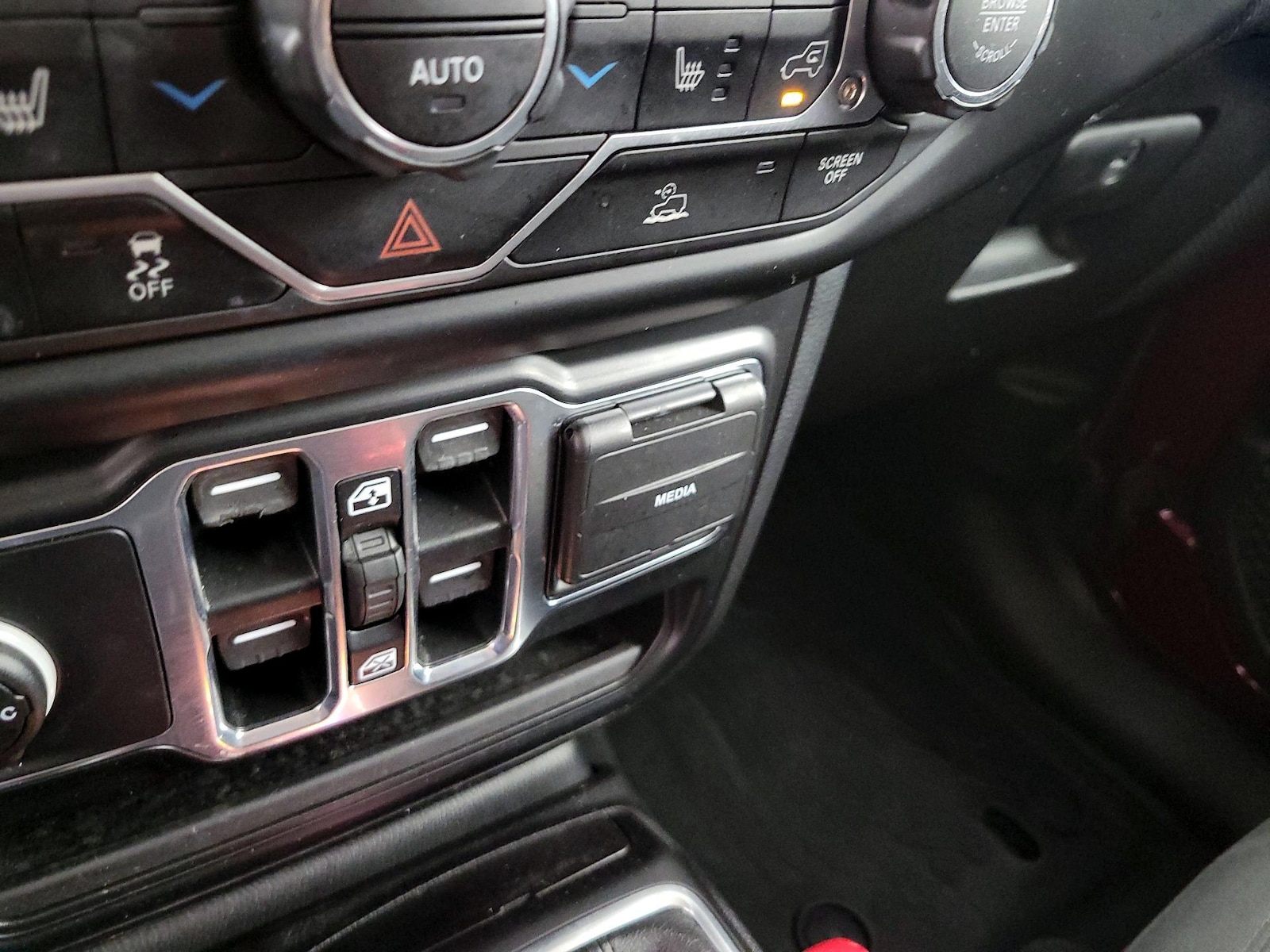 2021 Jeep Wrangler Unlimited Willys - Photo 19