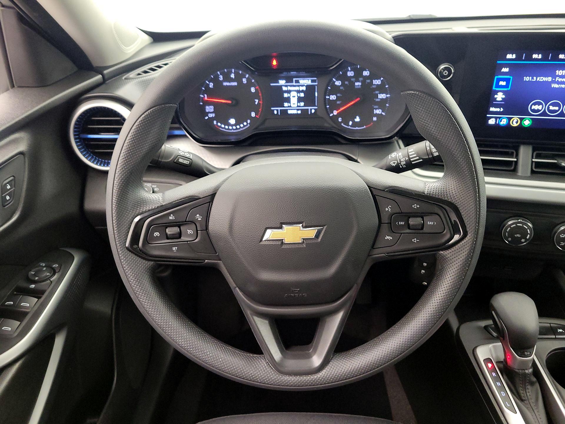 Thumbnail: 2024 Chevrolet Trax - 10