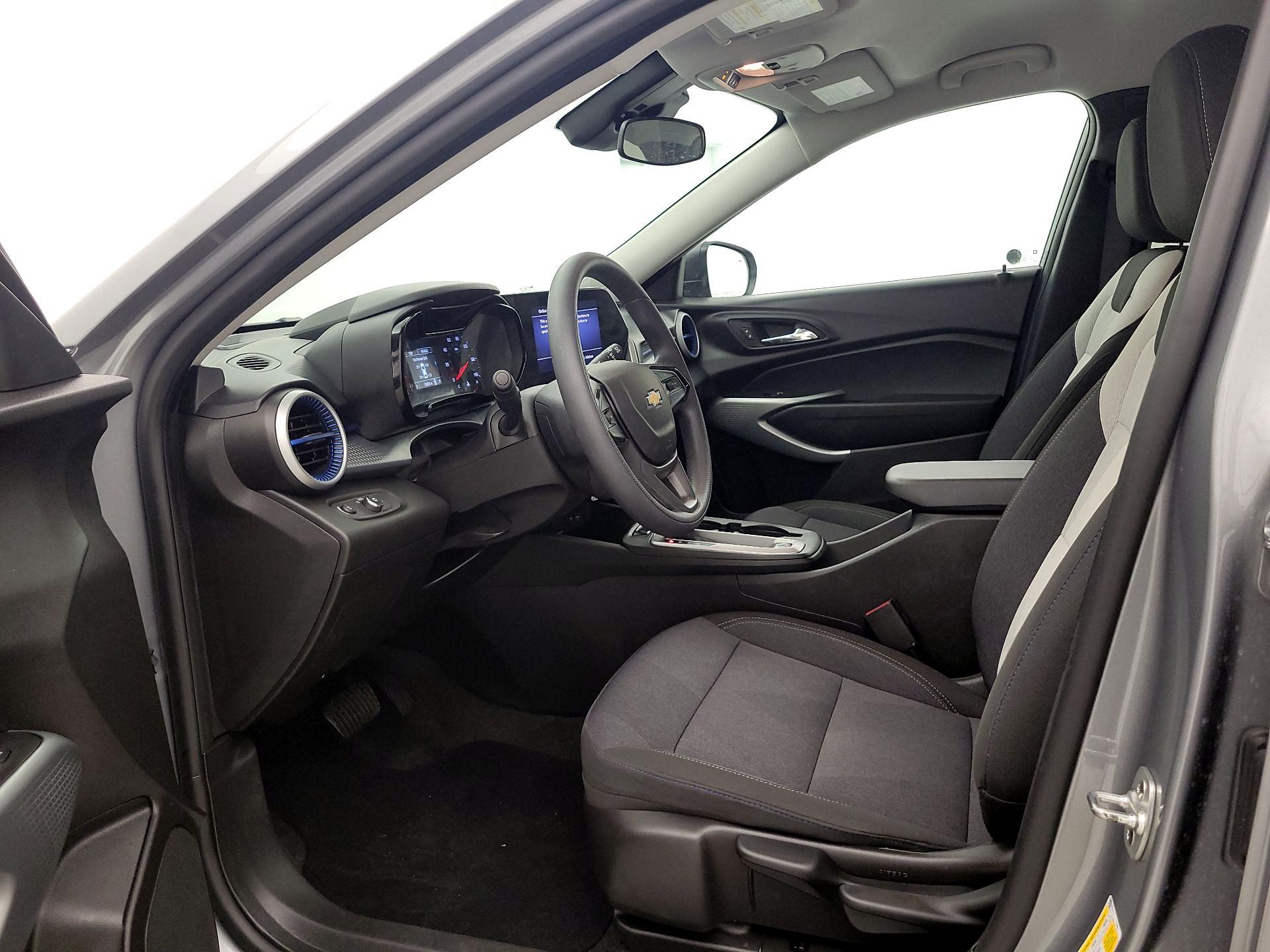 Thumbnail: 2024 Chevrolet Trax - 11