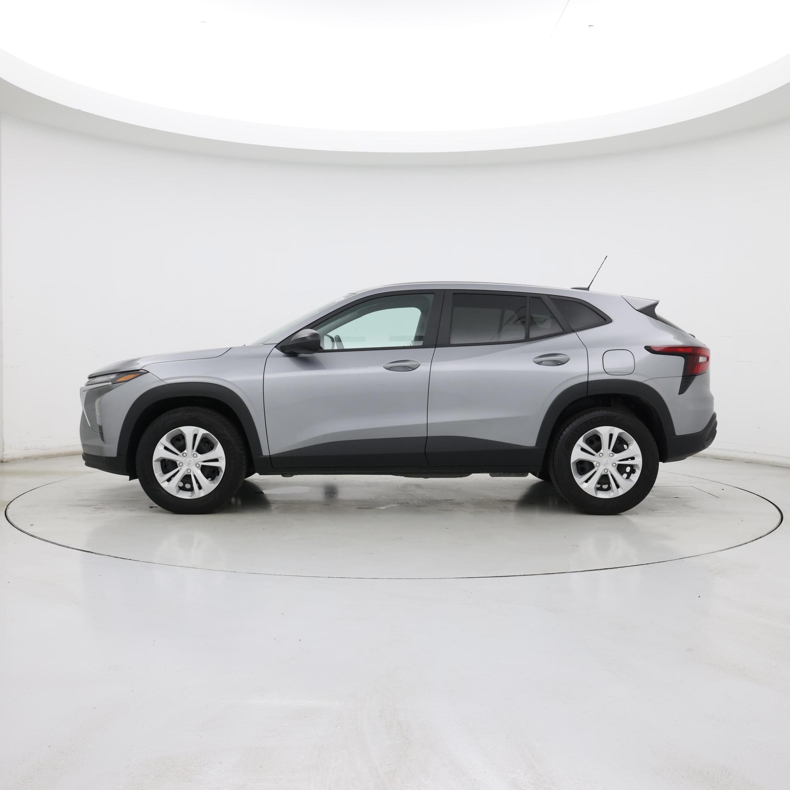 Thumbnail: 2024 Chevrolet Trax - 3