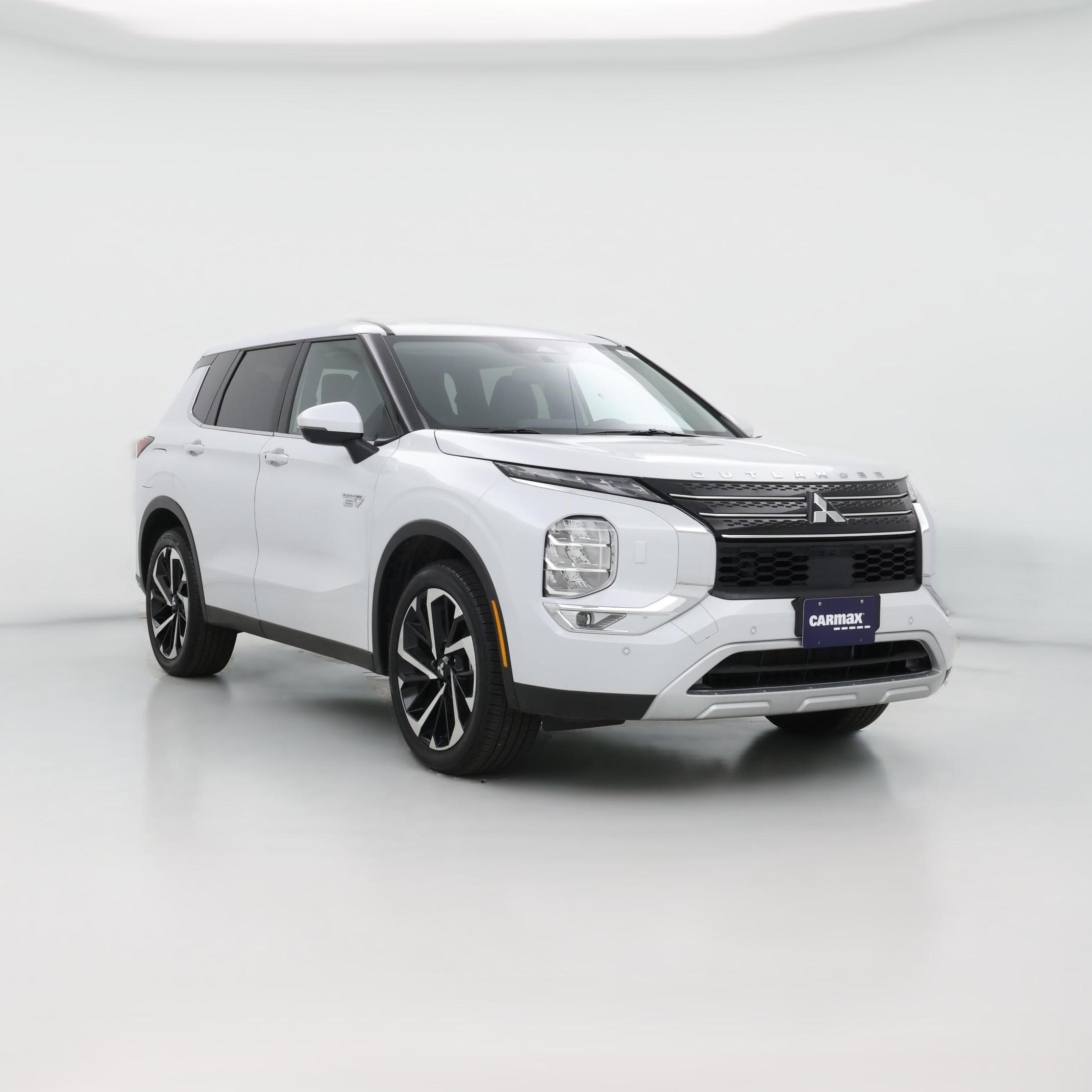 Thumbnail: 2025 Mitsubishi Outlander - 1