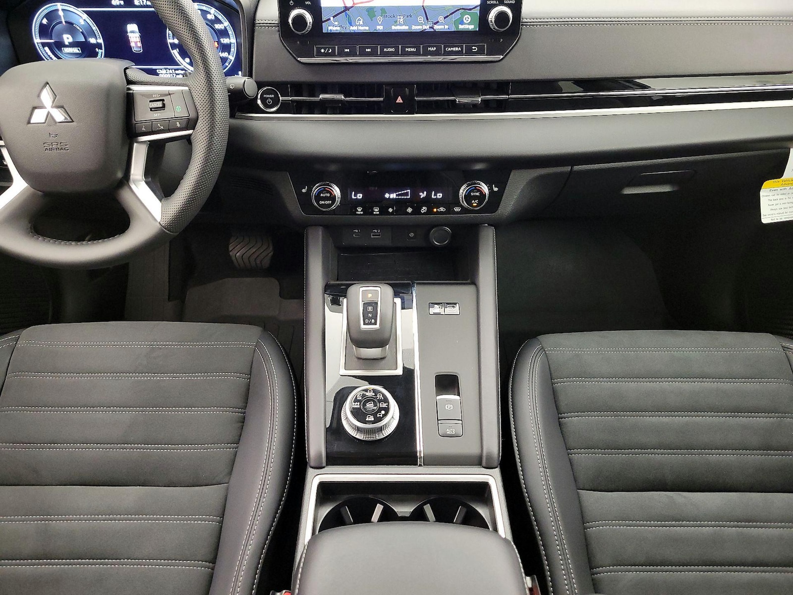 2025 Mitsubishi Outlander Plug-in Hybrid SE - Photo 19