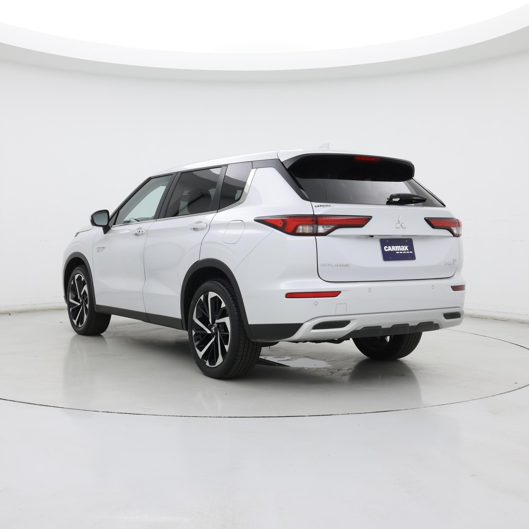 Thumbnail: 2025 Mitsubishi Outlander - 2