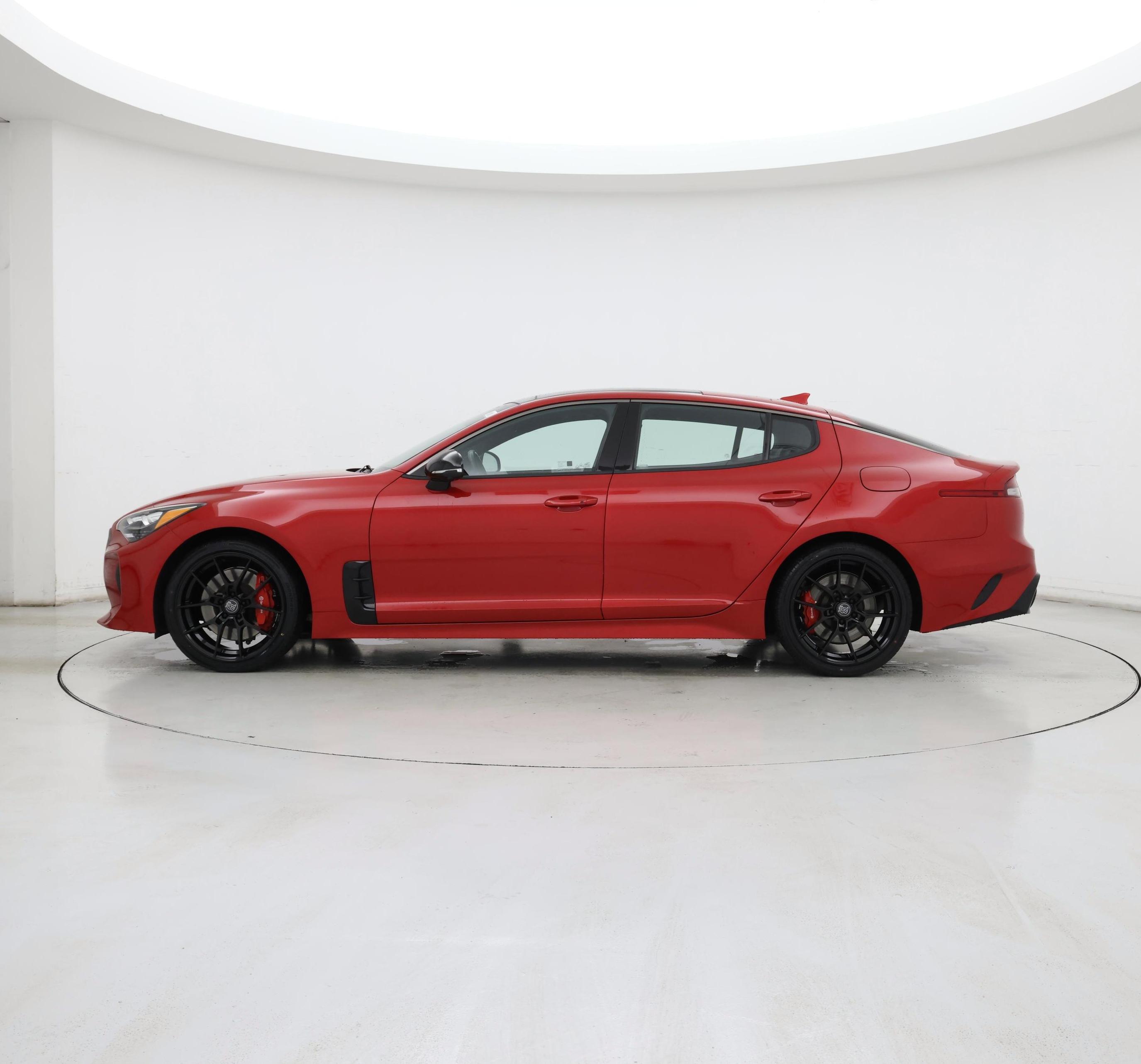 Thumbnail: 2023 Kia Stinger - 3