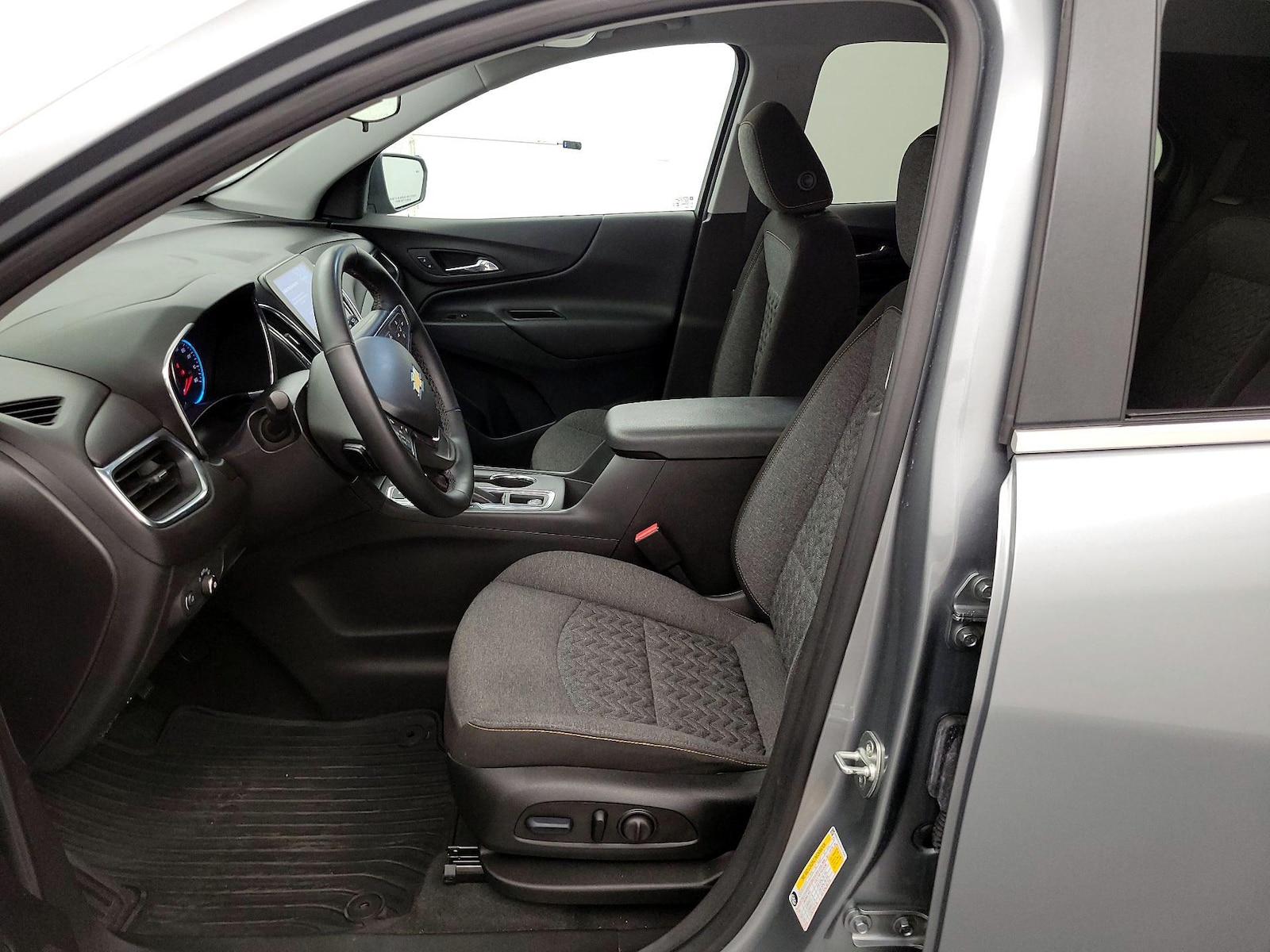 2024 Chevrolet Equinox LT - Photo 10