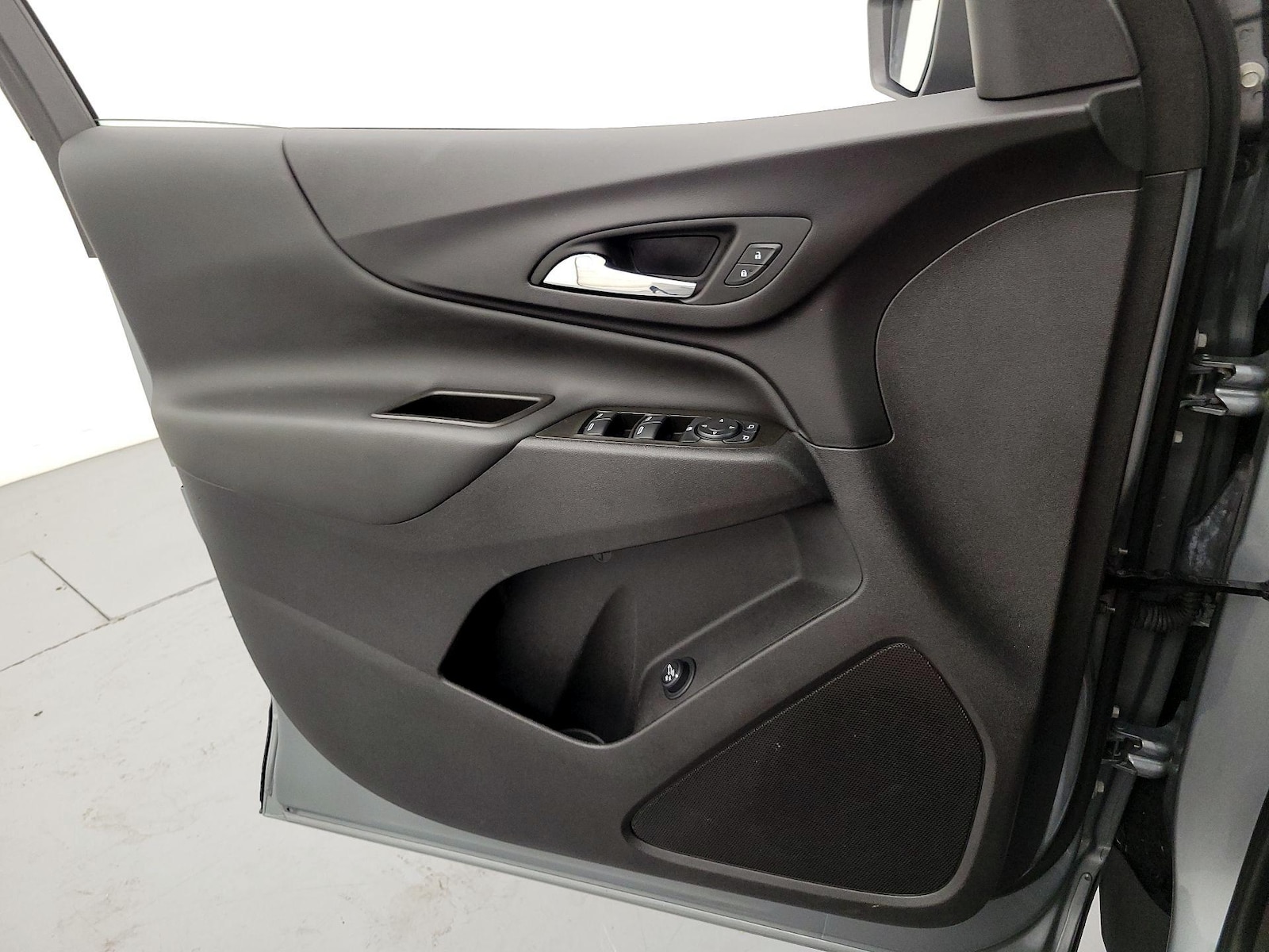 2024 Chevrolet Equinox LT - Photo 11