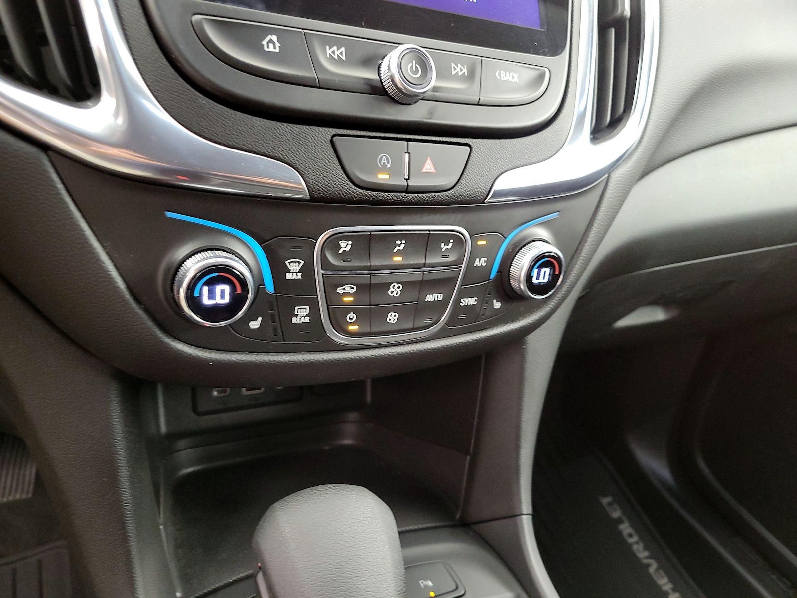 2024 Chevrolet Equinox LT - Photo 15