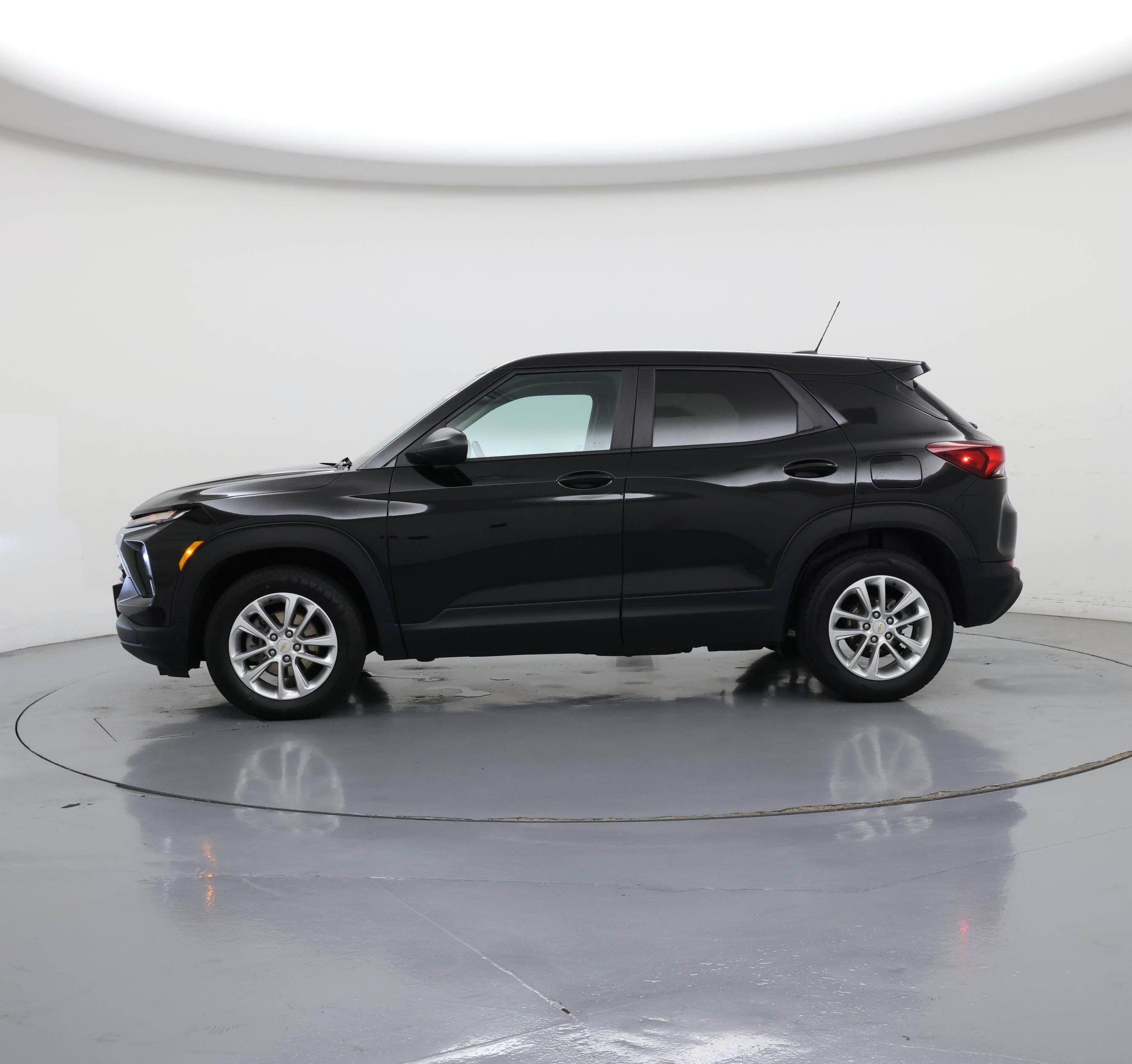 Thumbnail: 2024 Chevrolet TrailBlazer - 3