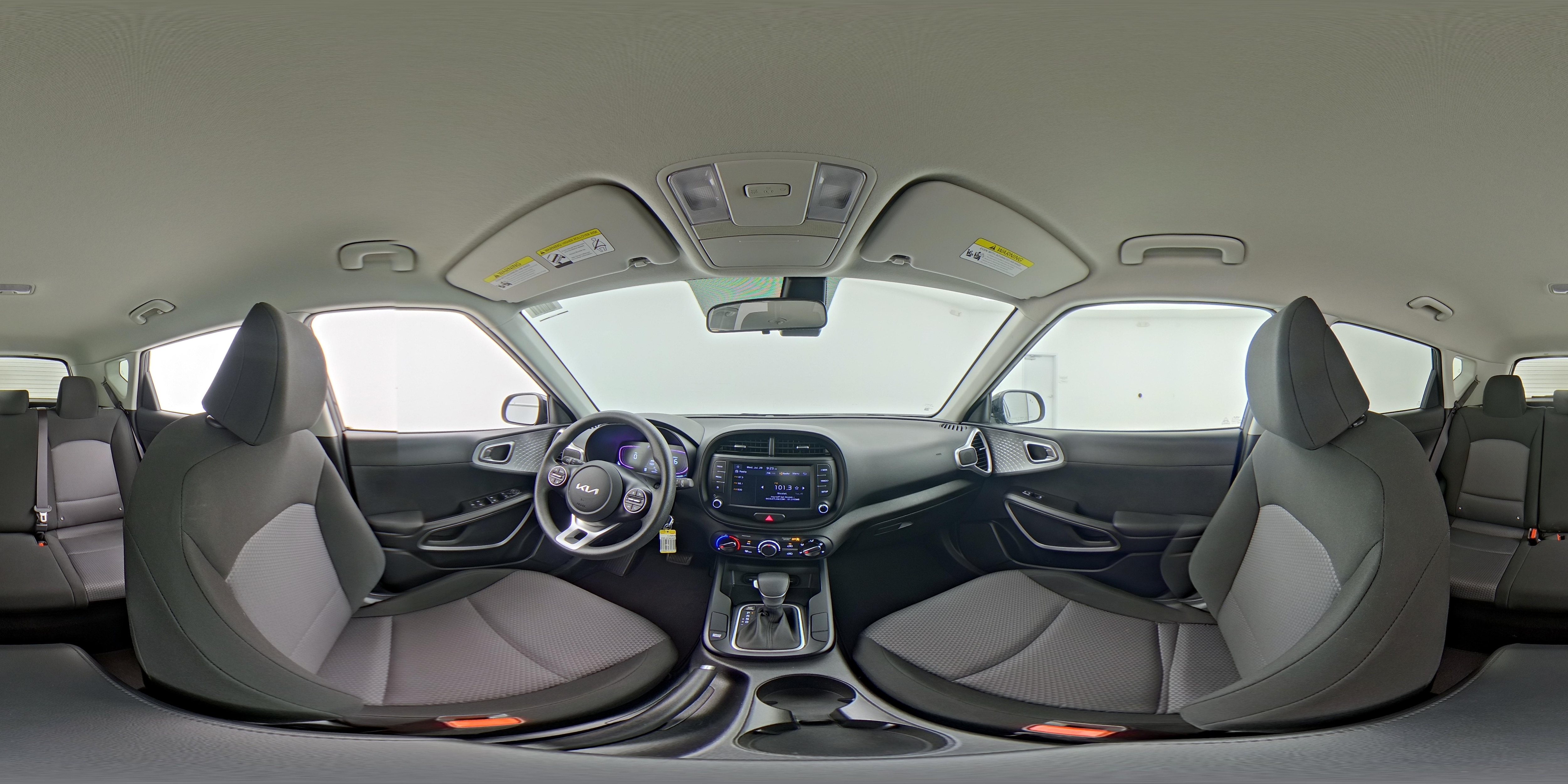 2024 Kia Soul LX - Photo 24