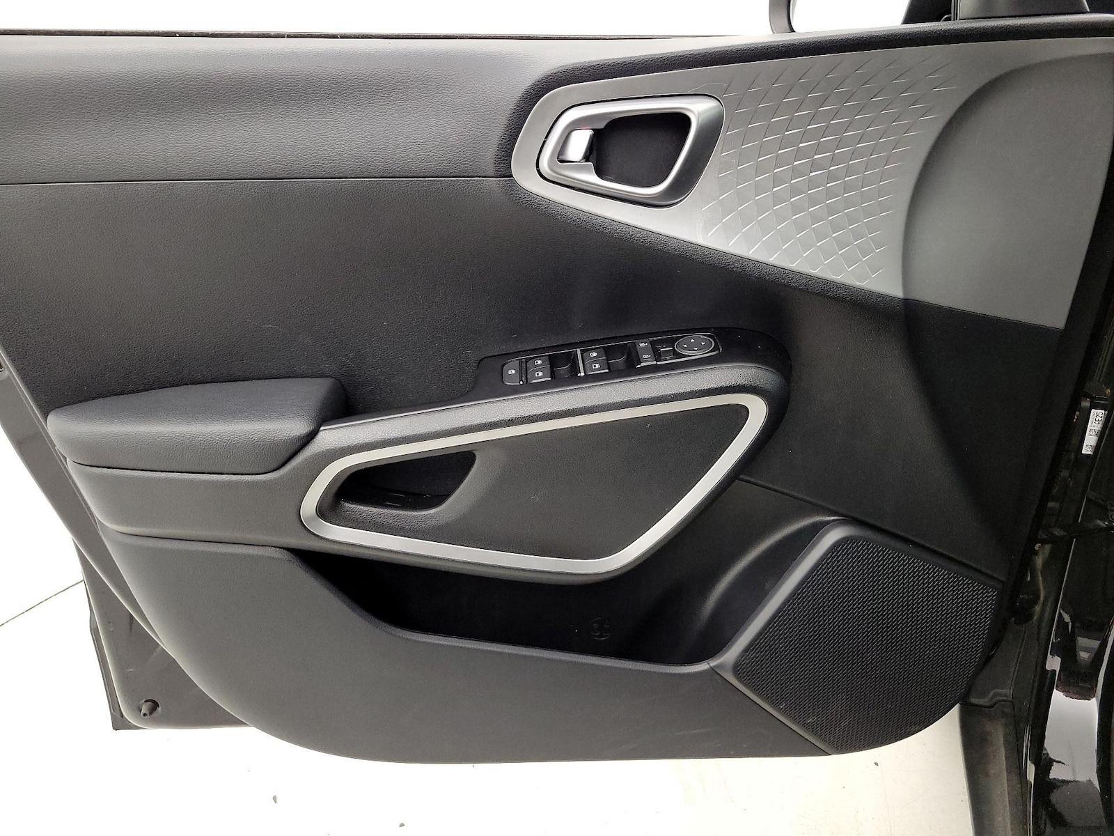 2024 Kia Soul LX - Photo 13