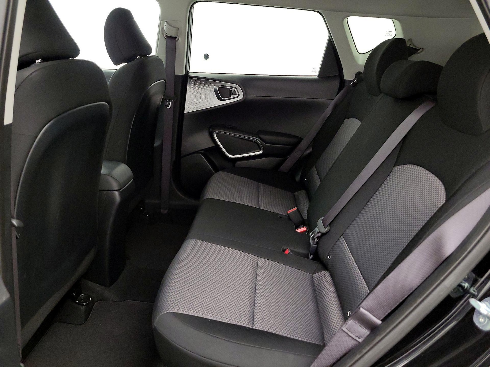 2024 Kia Soul LX - Photo 20