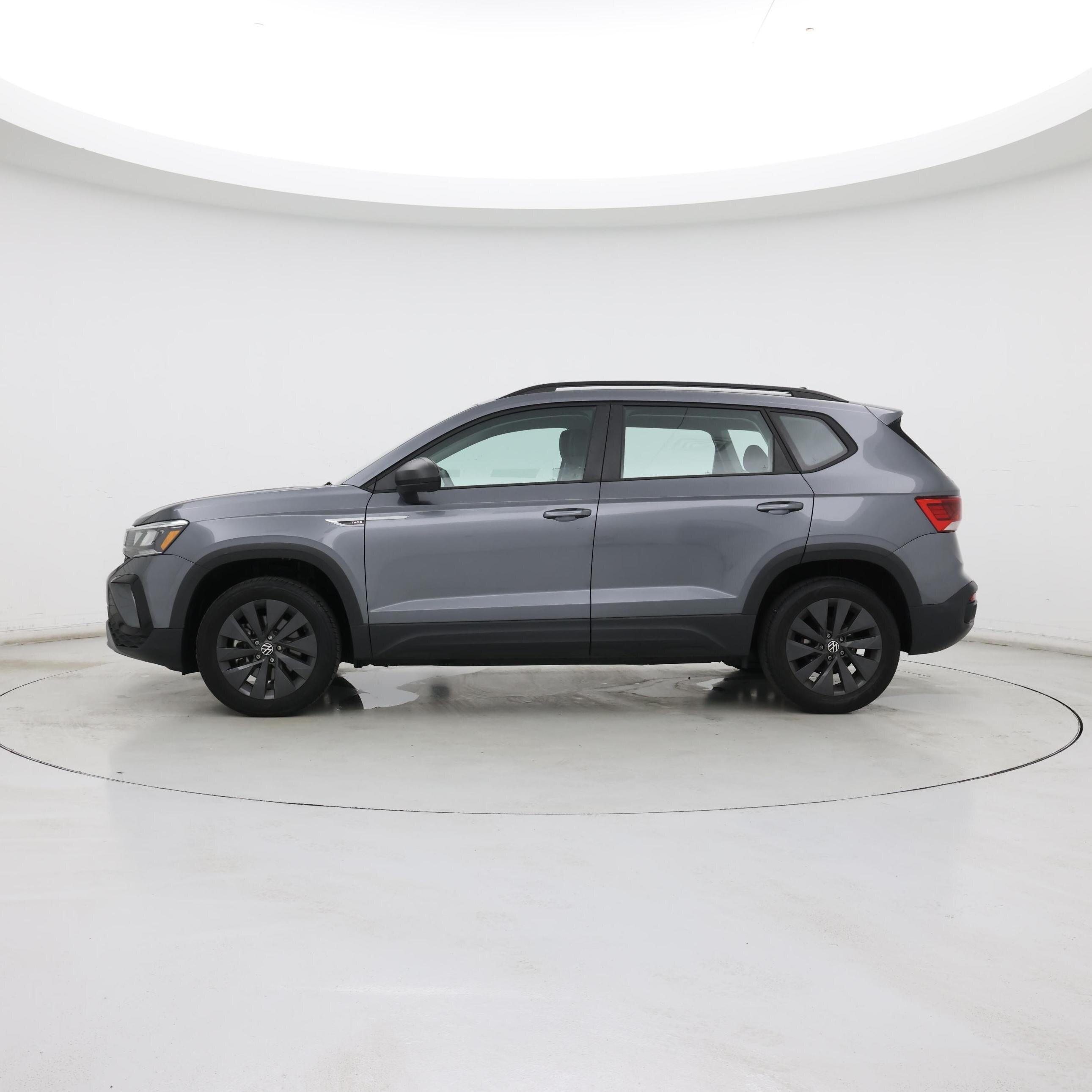 Thumbnail: 2023 Volkswagen Taos - 3