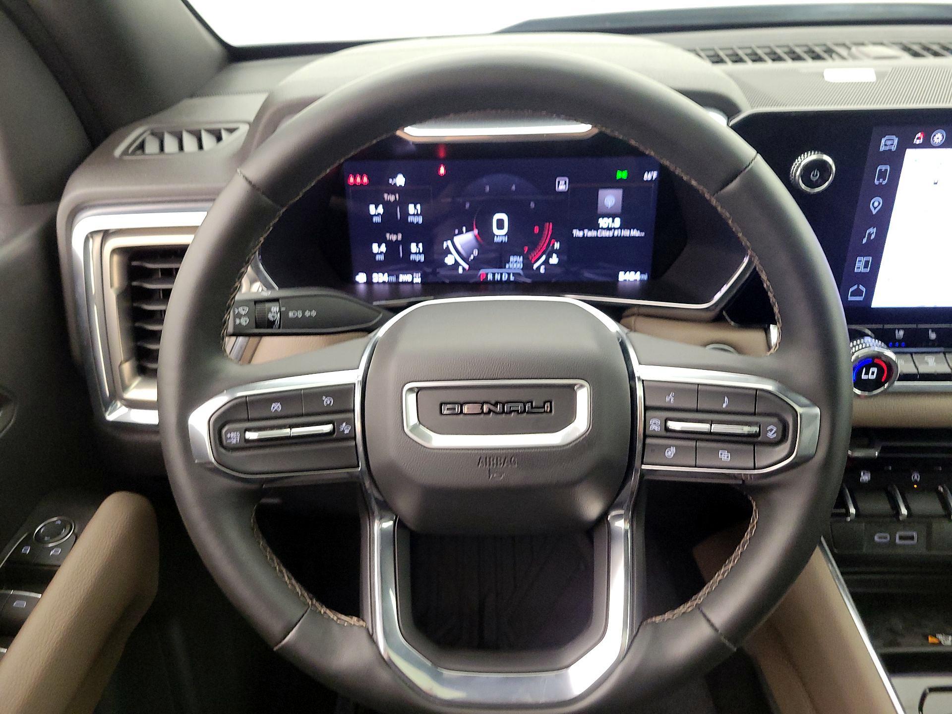 Thumbnail: 2025 GMC Canyon - 10