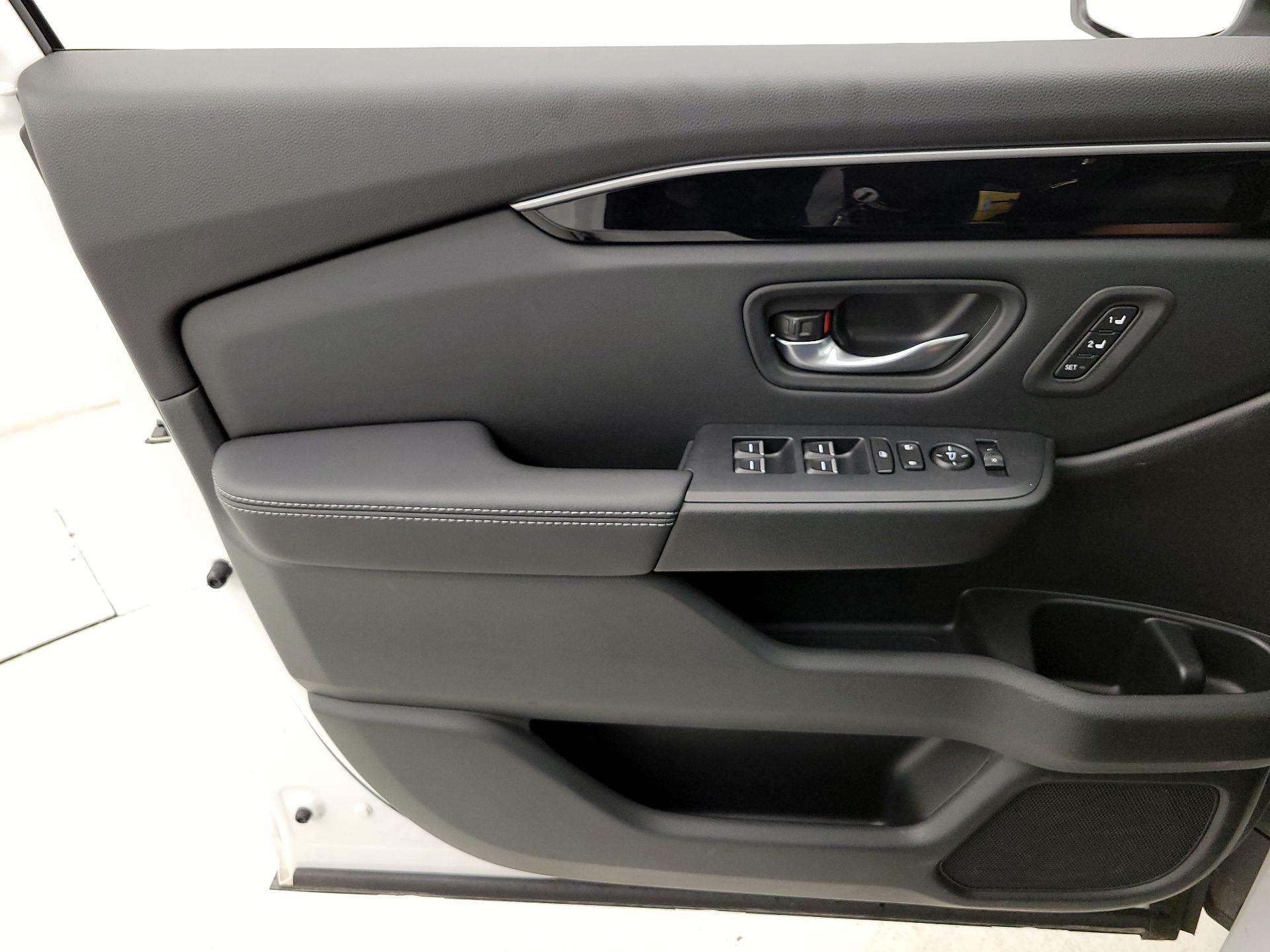 Thumbnail: 2025 Honda Pilot - 12