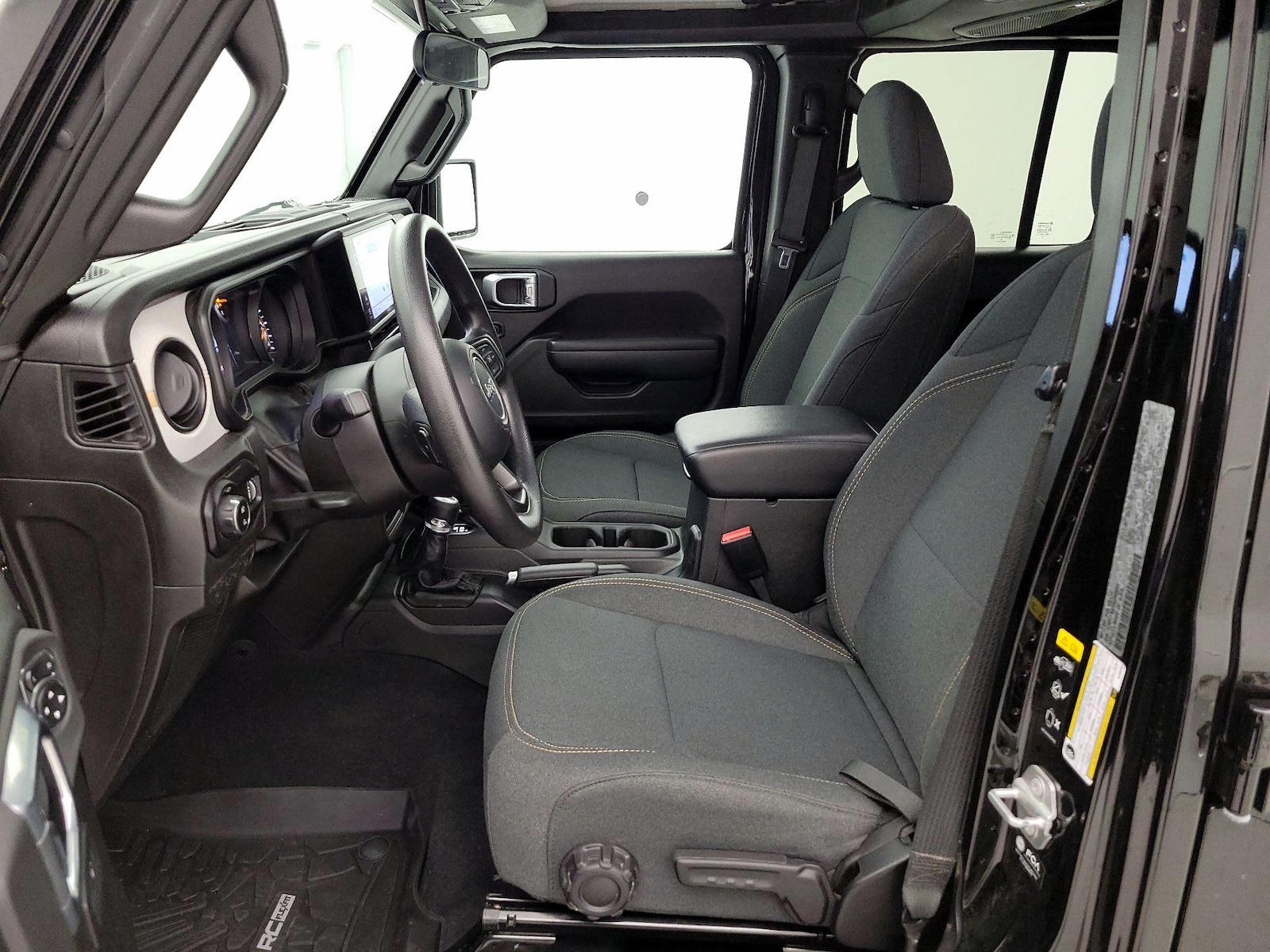 2025 Jeep Gladiator Nighthawk - Photo 12