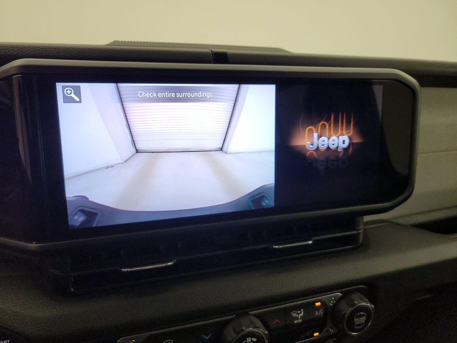2025 Jeep Gladiator Nighthawk - Photo 15