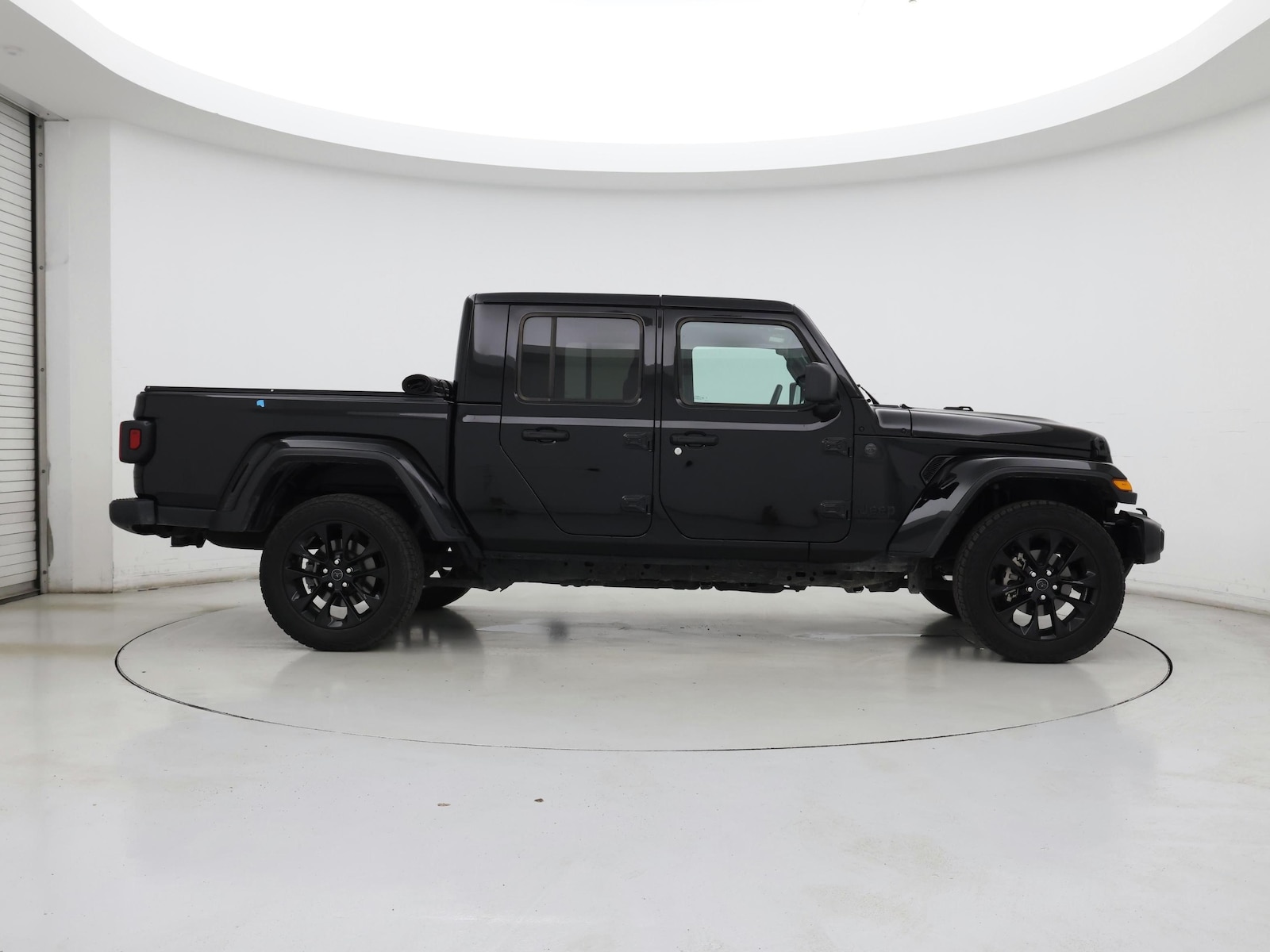 2025 Jeep Gladiator Nighthawk - Photo 8