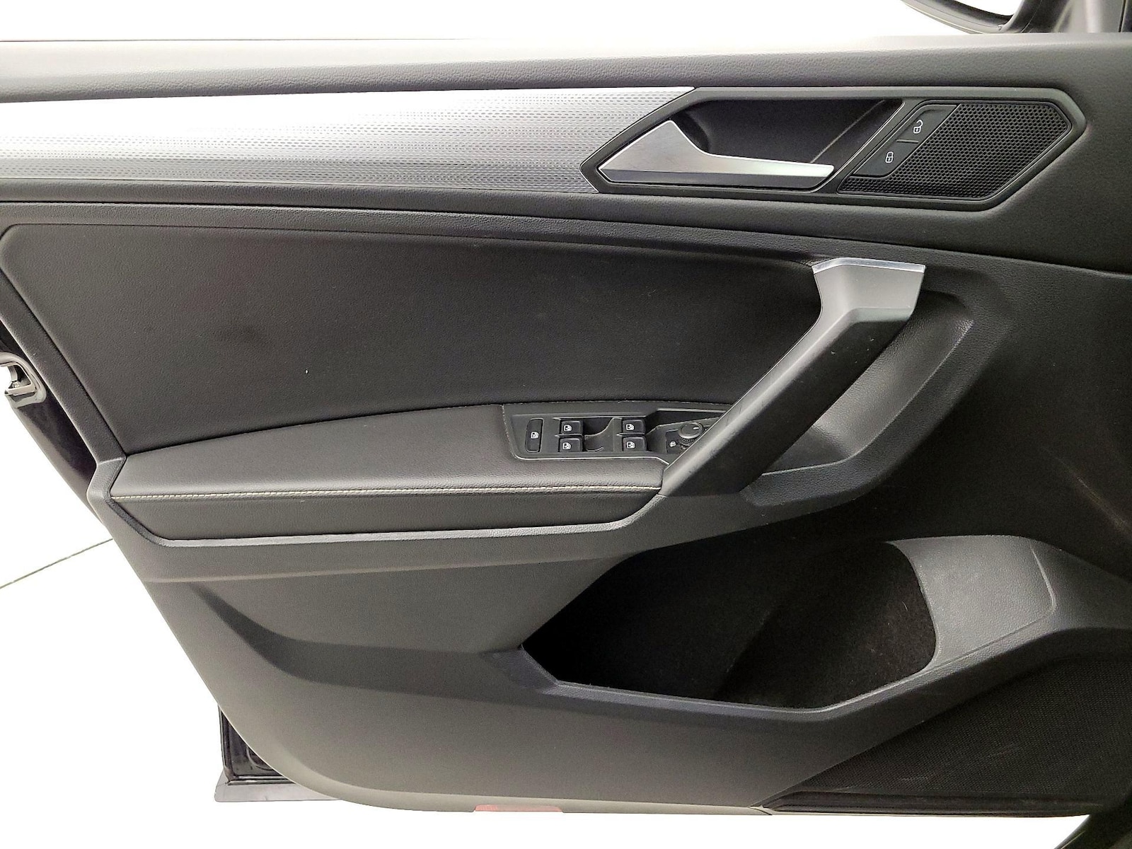 2023 Volkswagen Tiguan S - Photo 13